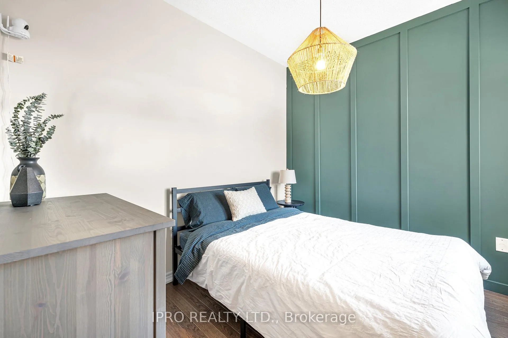 Photo 23 of 174 Moody Drive, Vaughan, Kleinburg — HOMEH