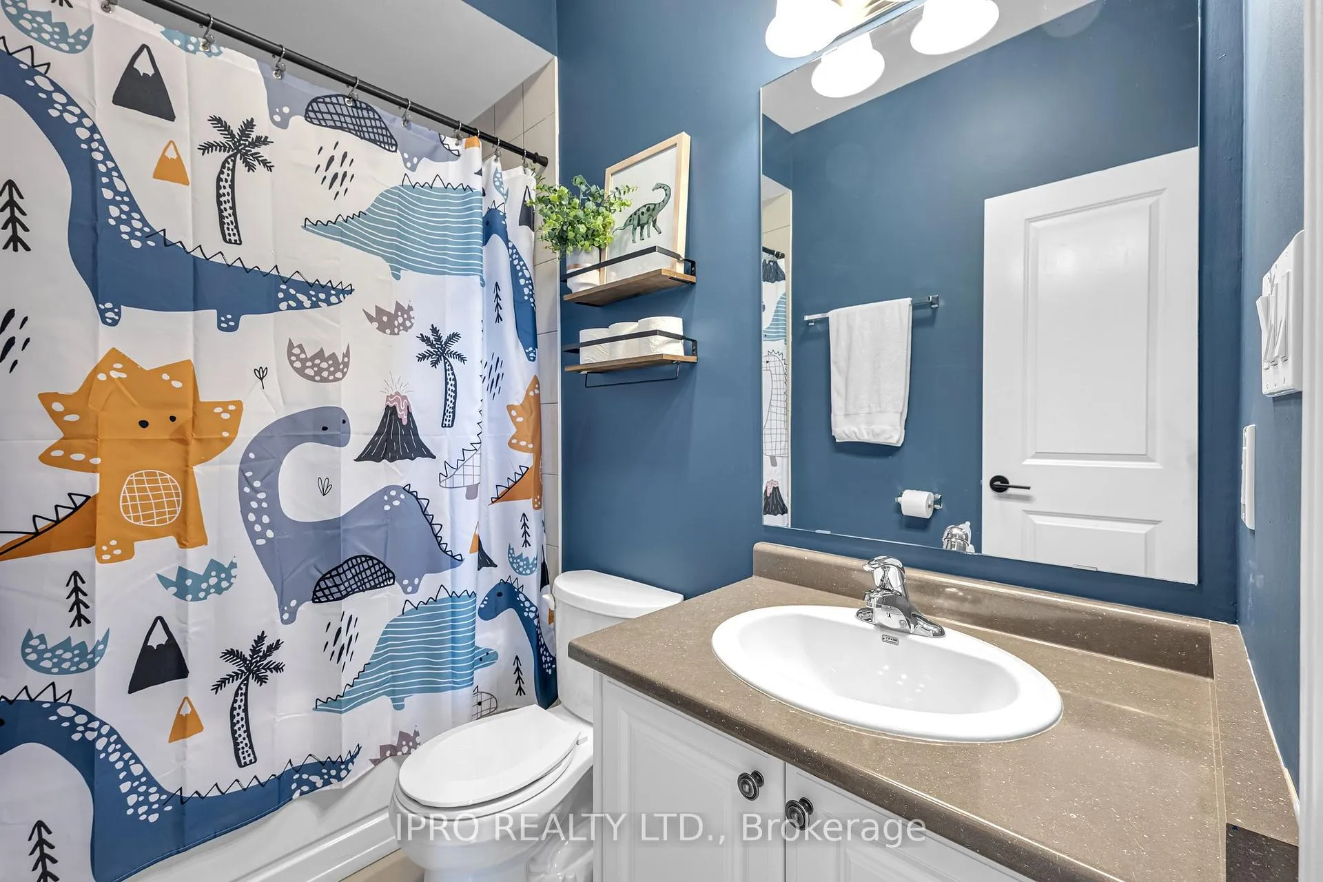 Photo 25 of 174 Moody Drive, Vaughan, Kleinburg — HOMEH