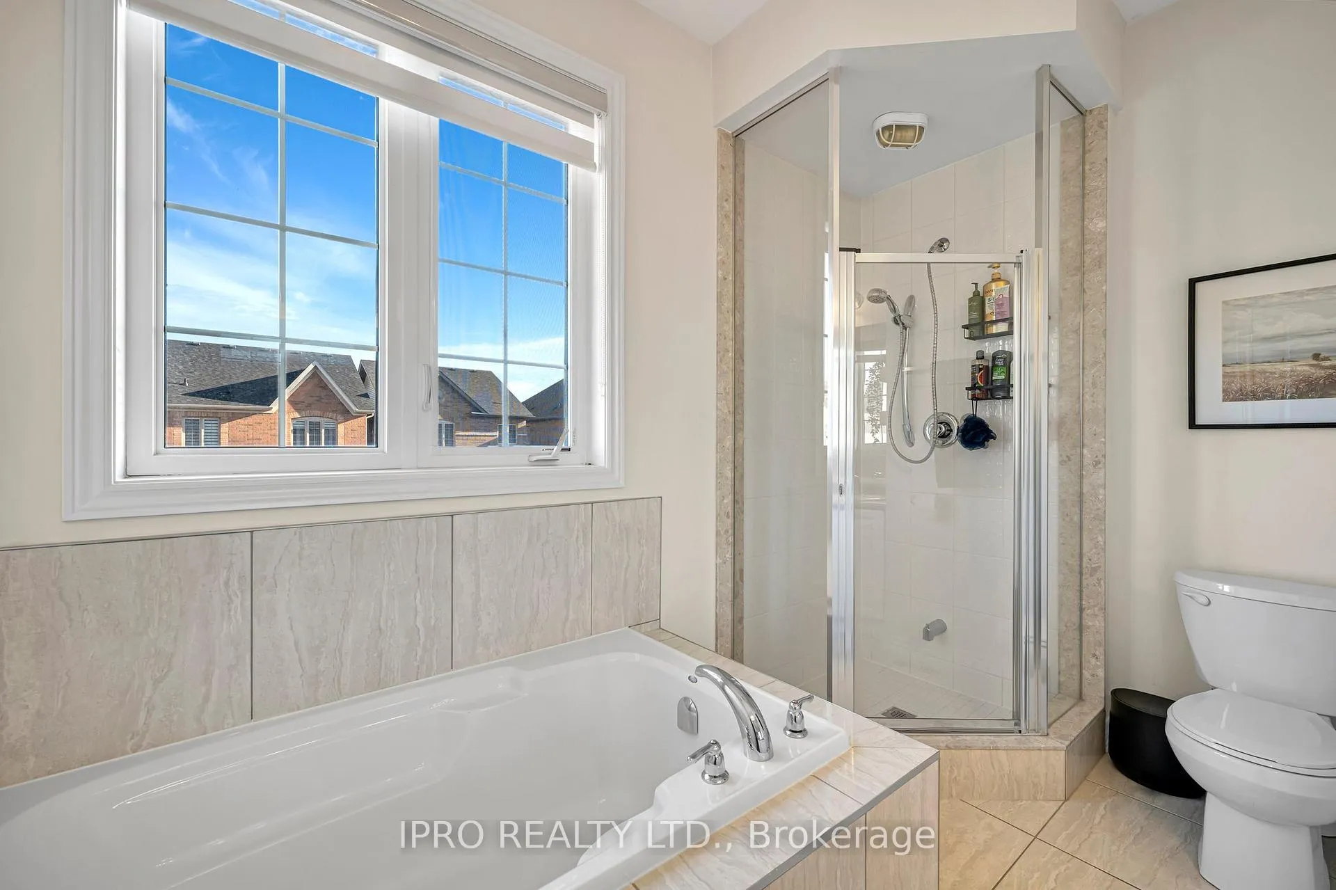 Photo 29 of 174 Moody Drive, Vaughan, Kleinburg — HOMEH