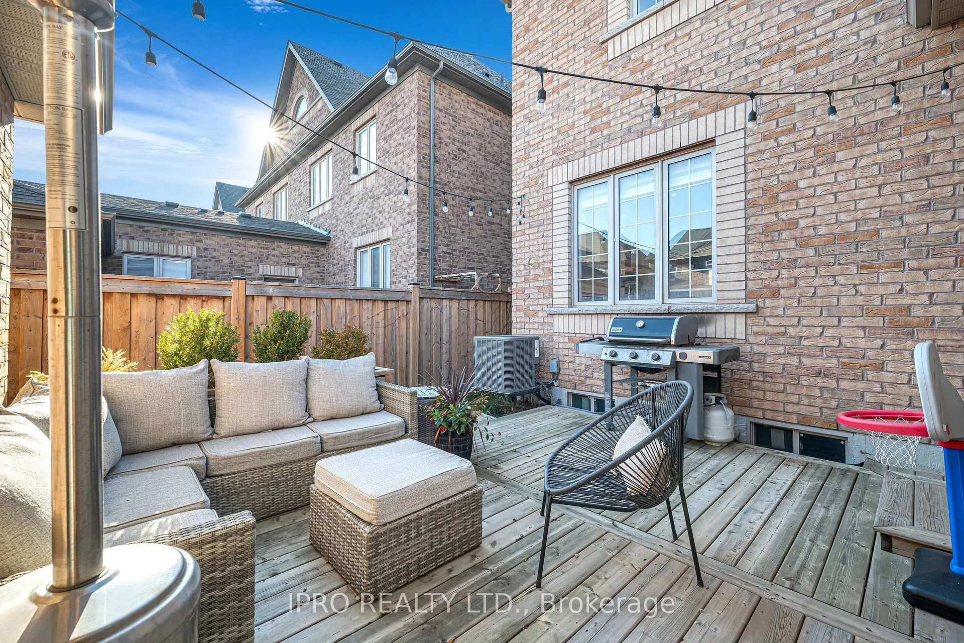 Photo 32 of 174 Moody Drive, Vaughan, Kleinburg — HOMEH