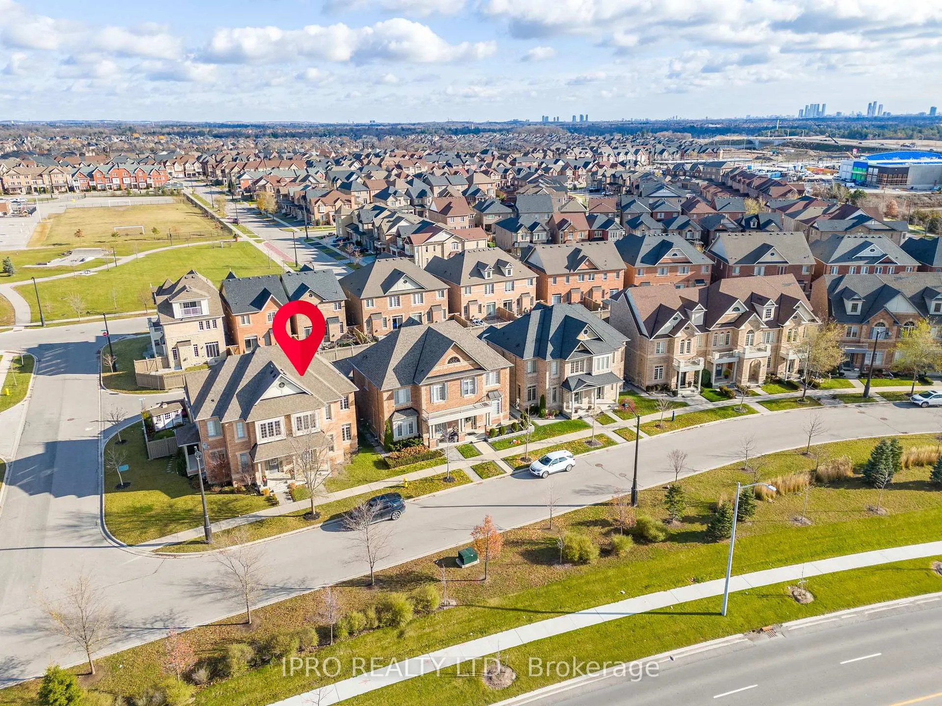 Photo 37 of 174 Moody Drive, Vaughan, Kleinburg — HOMEH