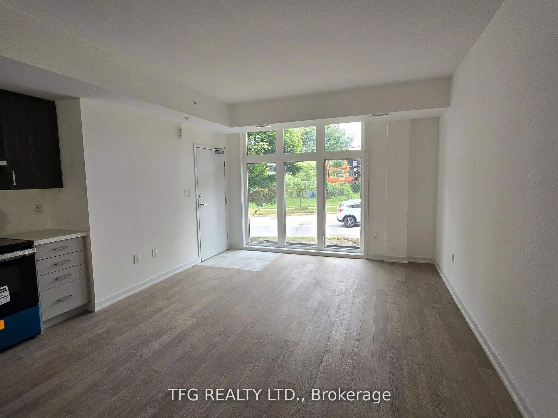 Photo 3 of Unit 12, 188 Angus Drive, Ajax, Central — HOMEH