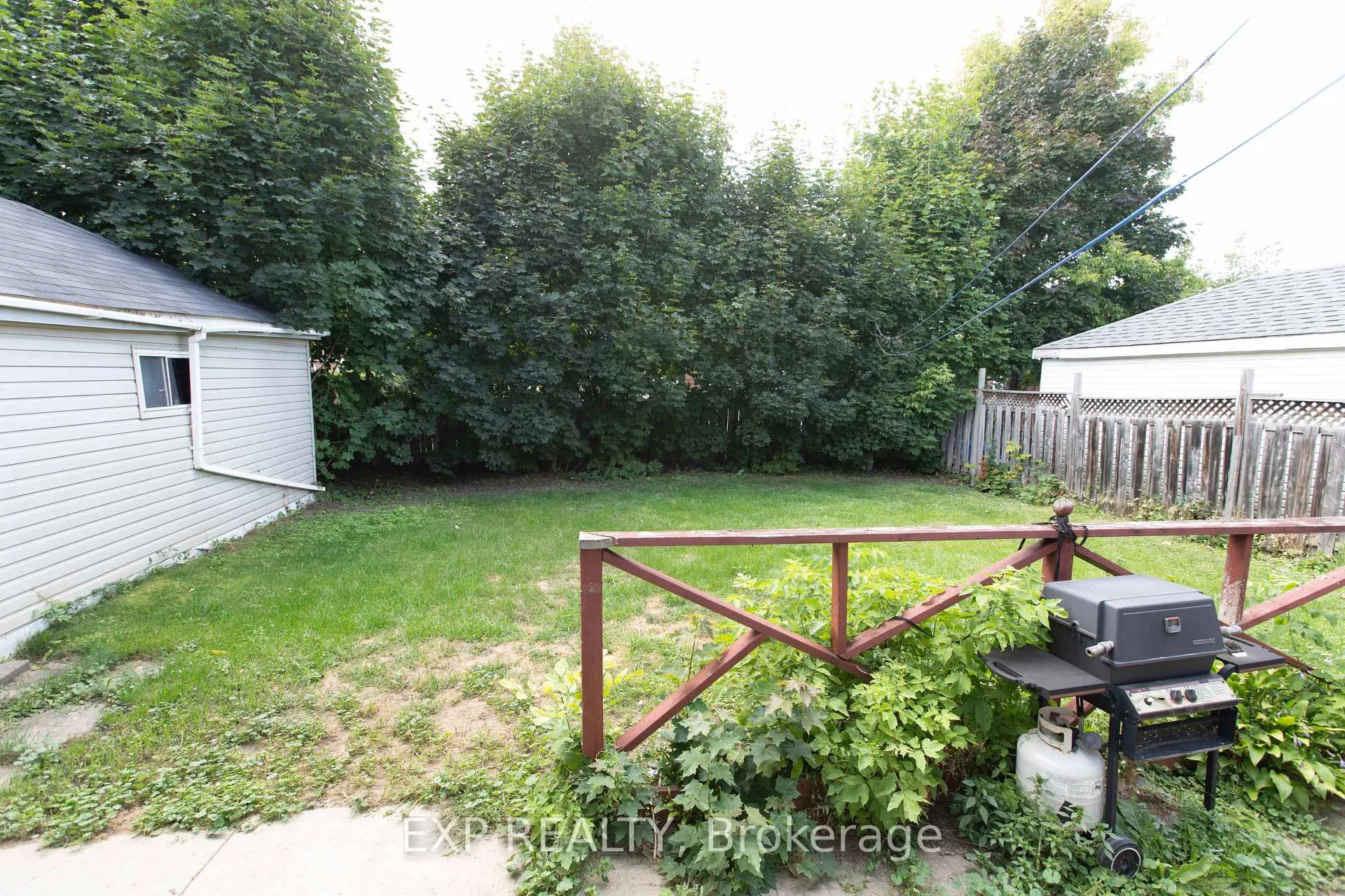 Photo 3 of 501 McConnell Avenue, Cornwall — HOMEH