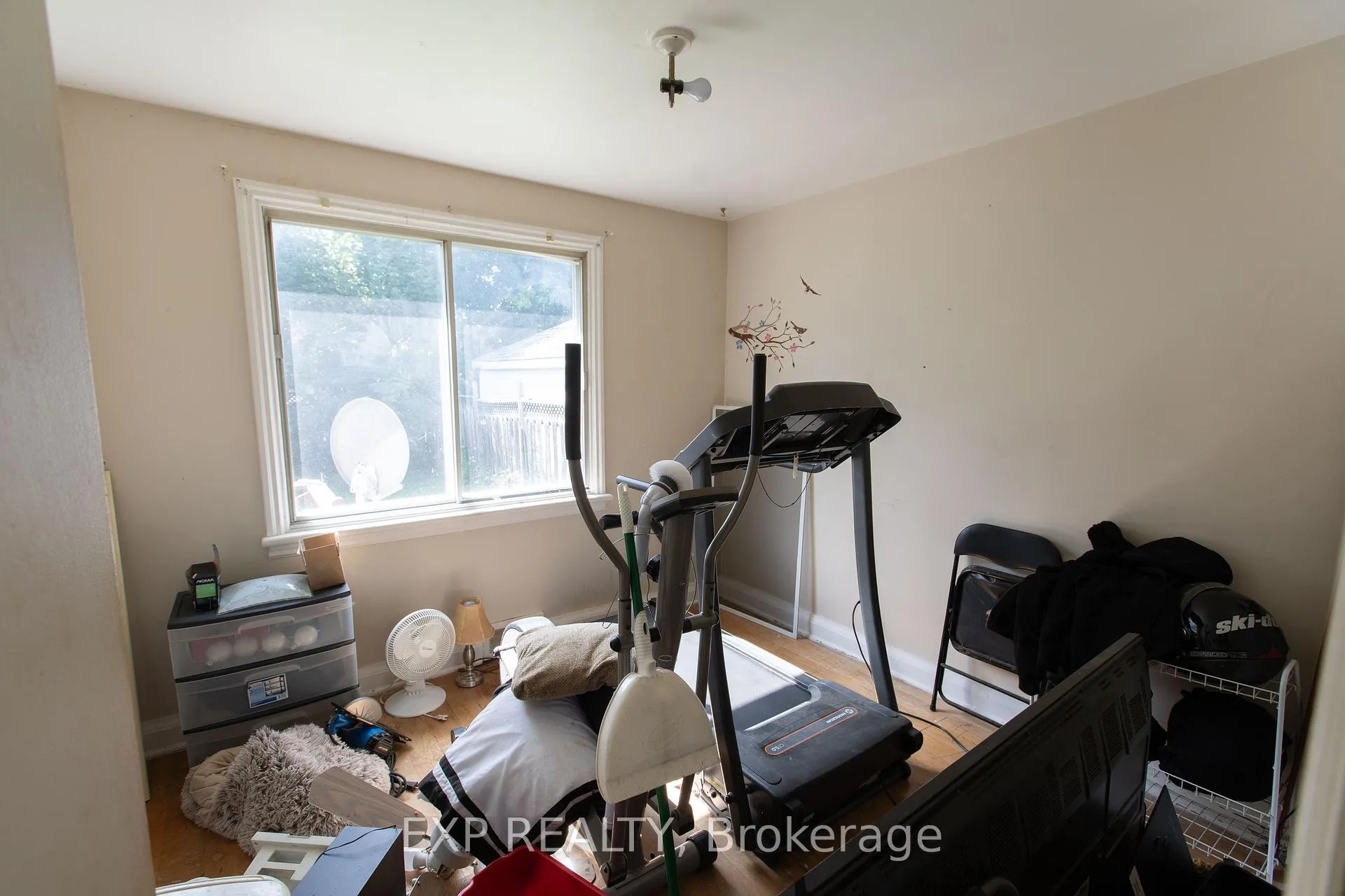 Photo 11 of 501 McConnell Avenue, Cornwall — HOMEH