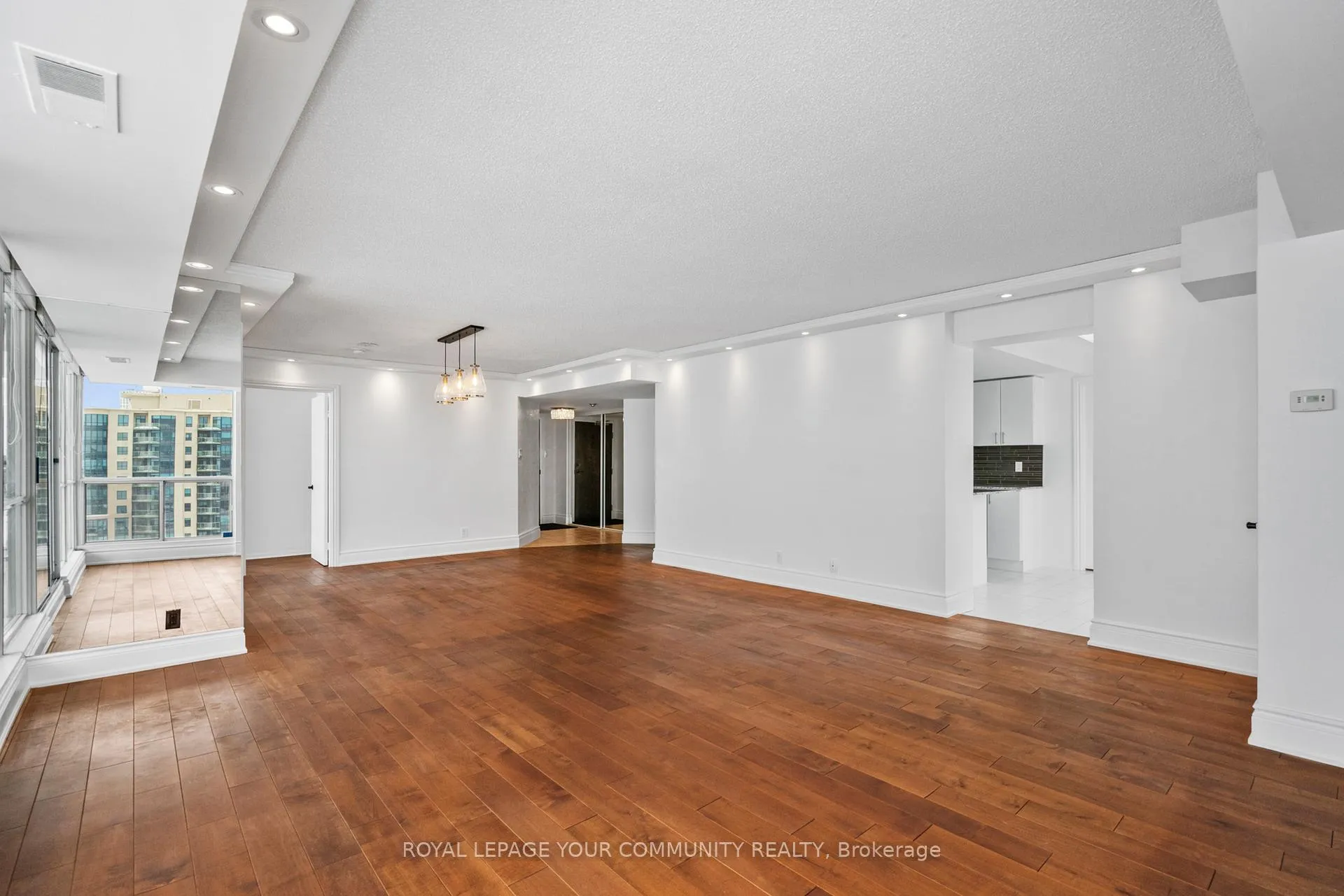 Photo 11 of Unit 1203, 65 Ellen Street, Barrie, Lakeshore — HOMEH