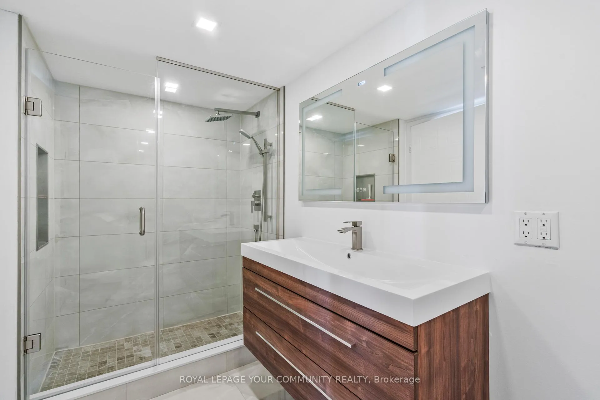 Photo 19 of Unit 1203, 65 Ellen Street, Barrie, Lakeshore — HOMEH
