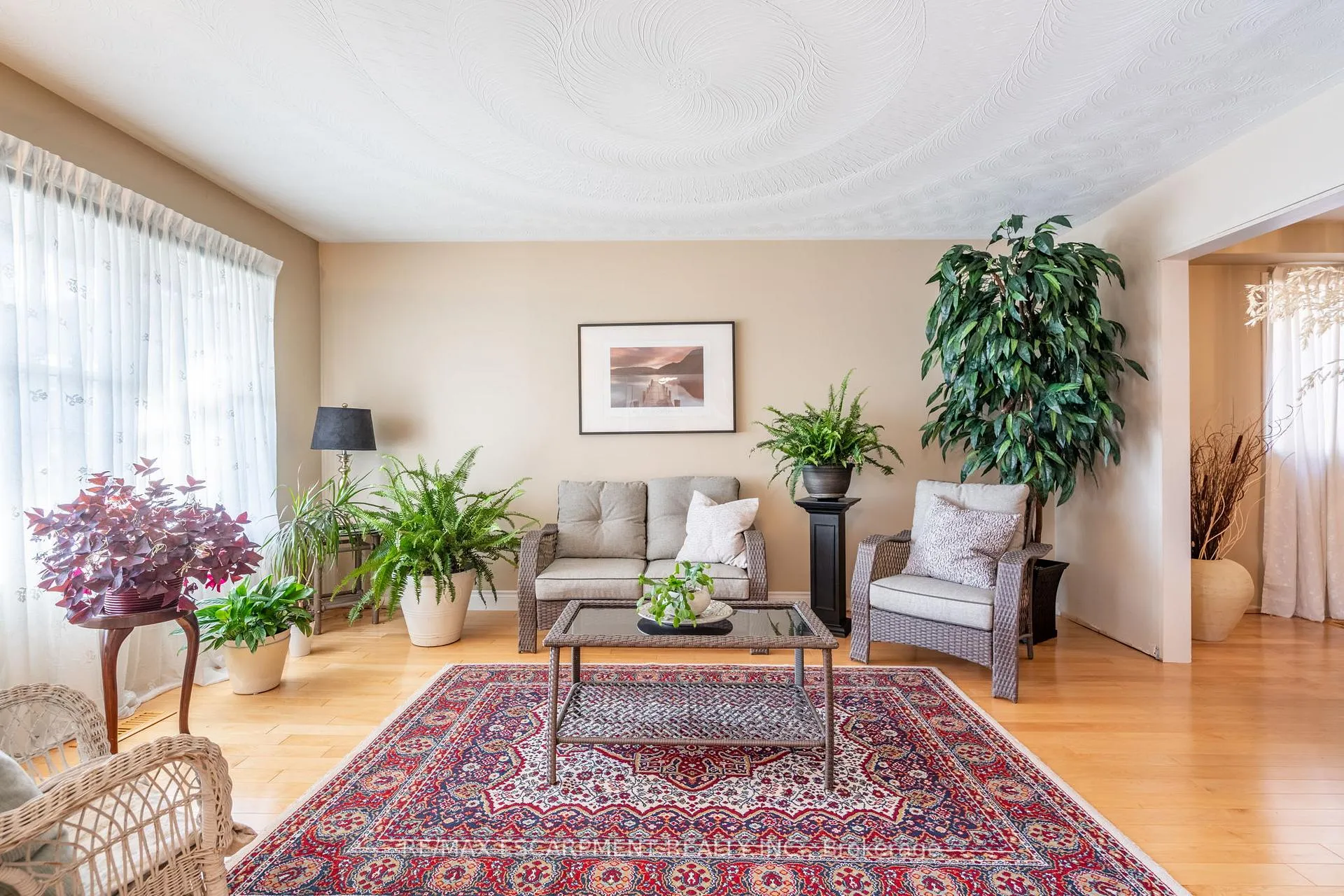 Photo 6 of 145 Homeside Avenue, Hamilton, Stoney Creek — HOMEH