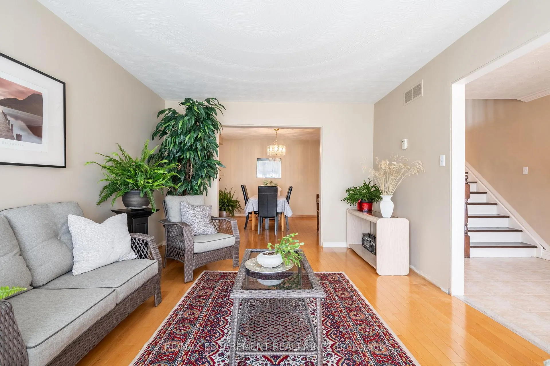 Photo 8 of 145 Homeside Avenue, Hamilton, Stoney Creek — HOMEH