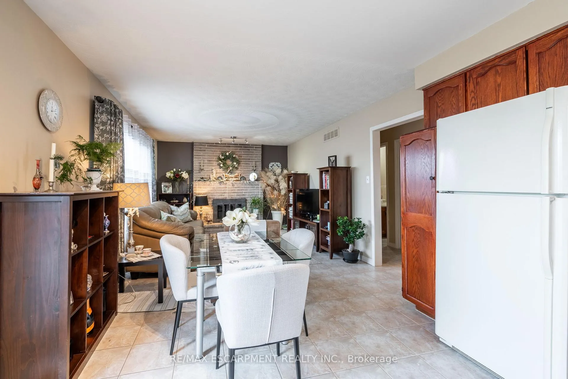 Photo 13 of 145 Homeside Avenue, Hamilton, Stoney Creek — HOMEH