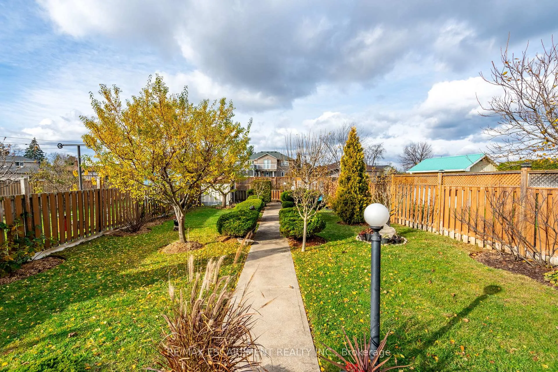 Photo 32 of 145 Homeside Avenue, Hamilton, Stoney Creek — HOMEH