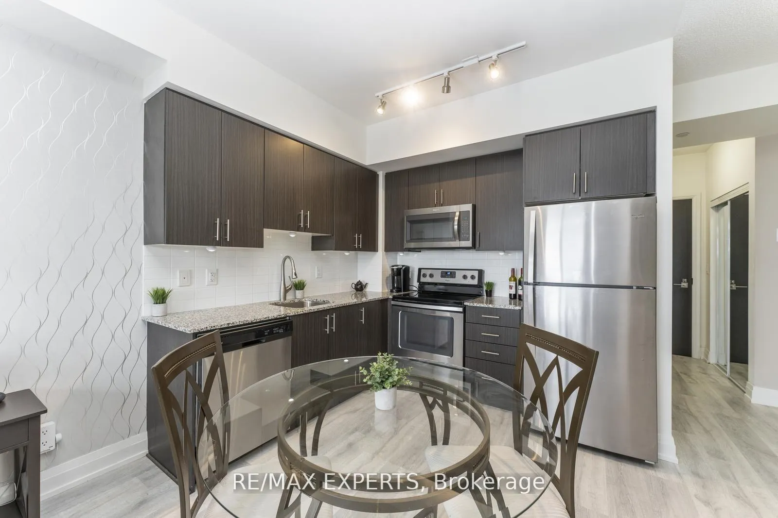 Photo 11 of Unit 1409, 3700 Highway 7 Road, Vaughan, Vaughan Corporate Centre — HOMEH