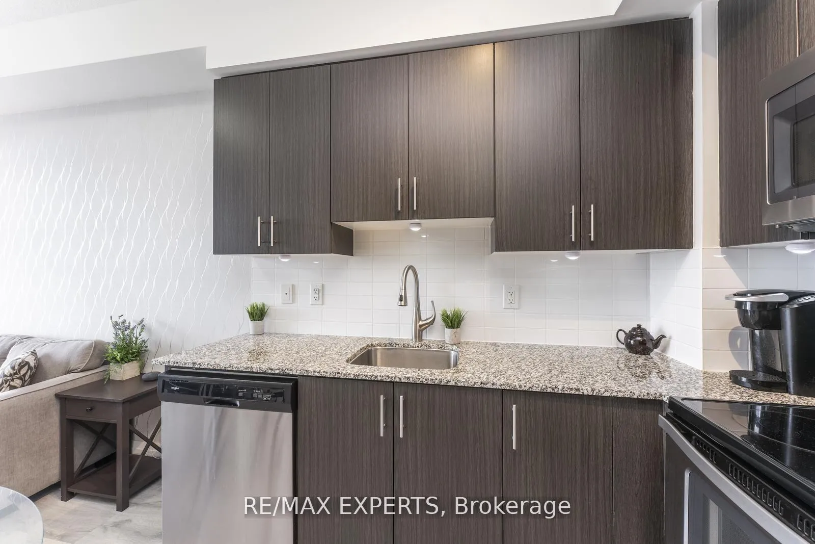 Photo 12 of Unit 1409, 3700 Highway 7 Road, Vaughan, Vaughan Corporate Centre — HOMEH