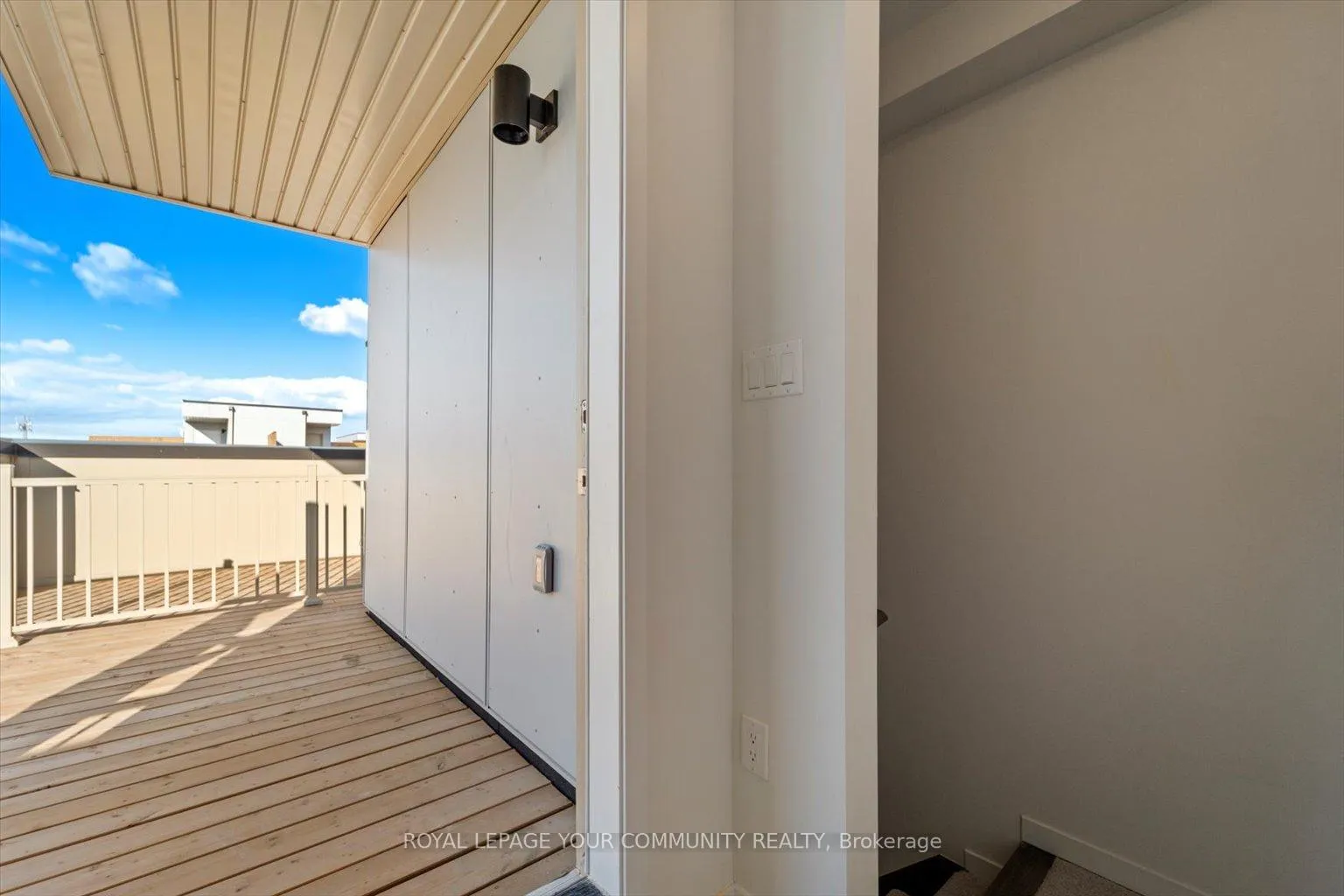 Photo 30 of Unit TH 207, 141 Honeycrisp Crescent, Vaughan, Concord — HOMEH
