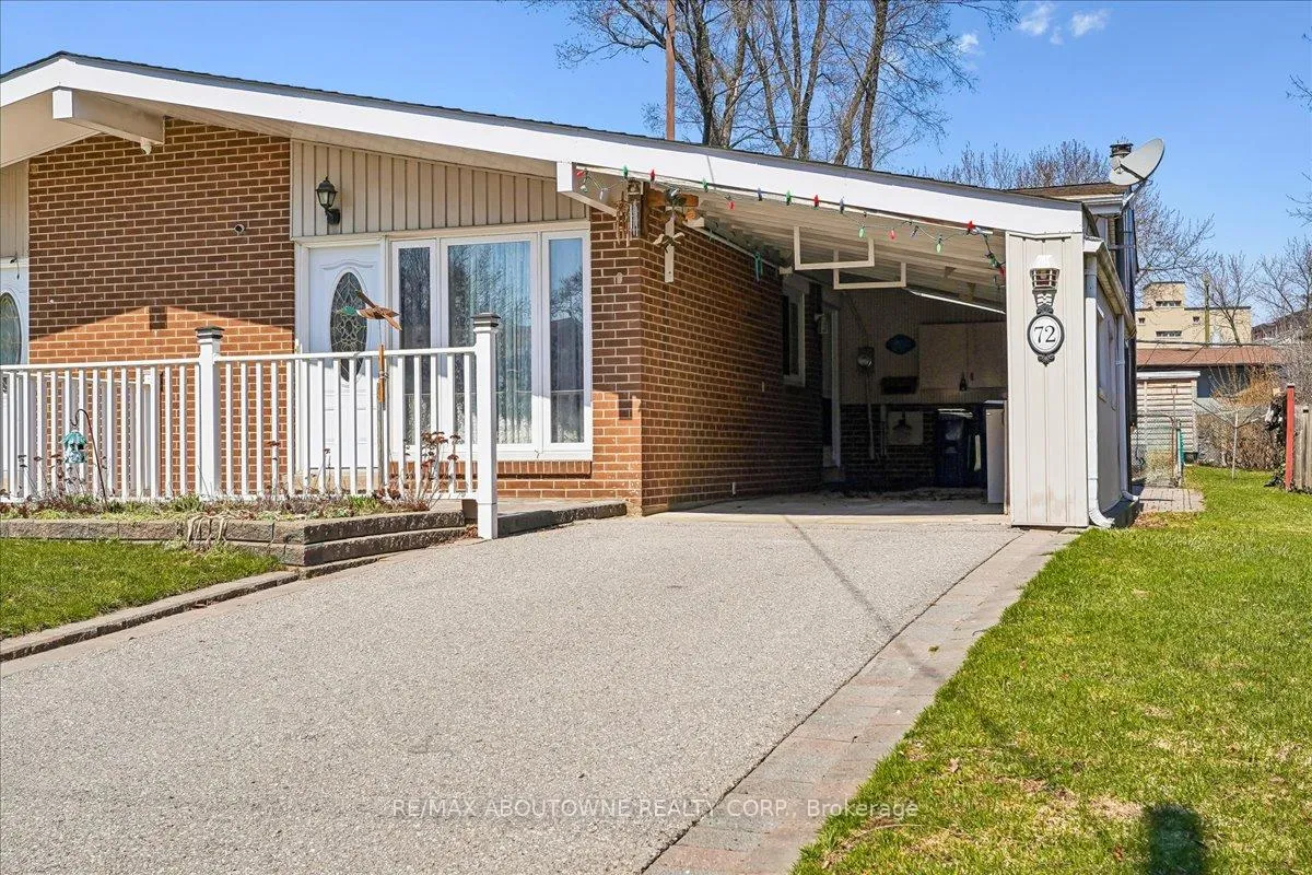 Front of 72 Dogwood Crescent