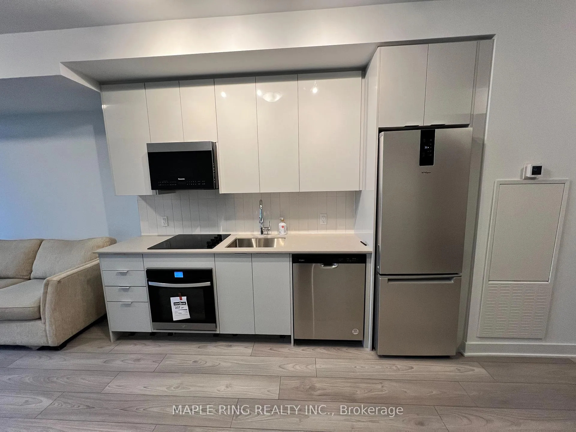 Photo 6 of Unit 1713, 2920 Highway 7 Road, Vaughan, Concord — HOMEH
