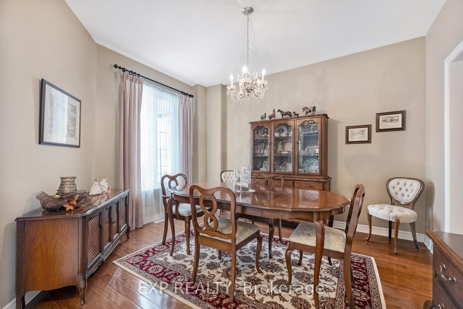 Photo 8 of 106 Succession Crescent, Barrie, Innis-Shore — HOMEH