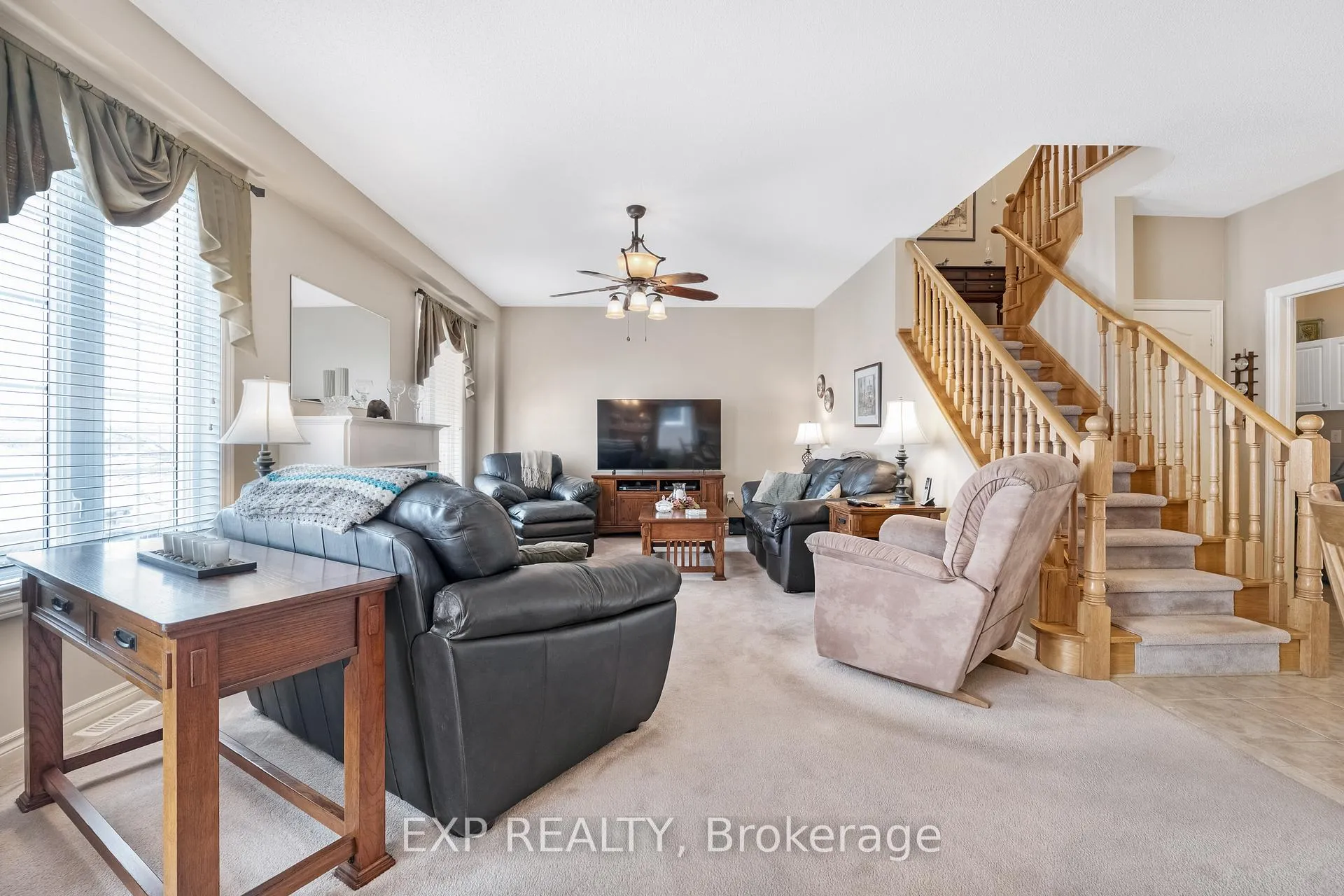 Photo 17 of 106 Succession Crescent, Barrie, Innis-Shore — HOMEH