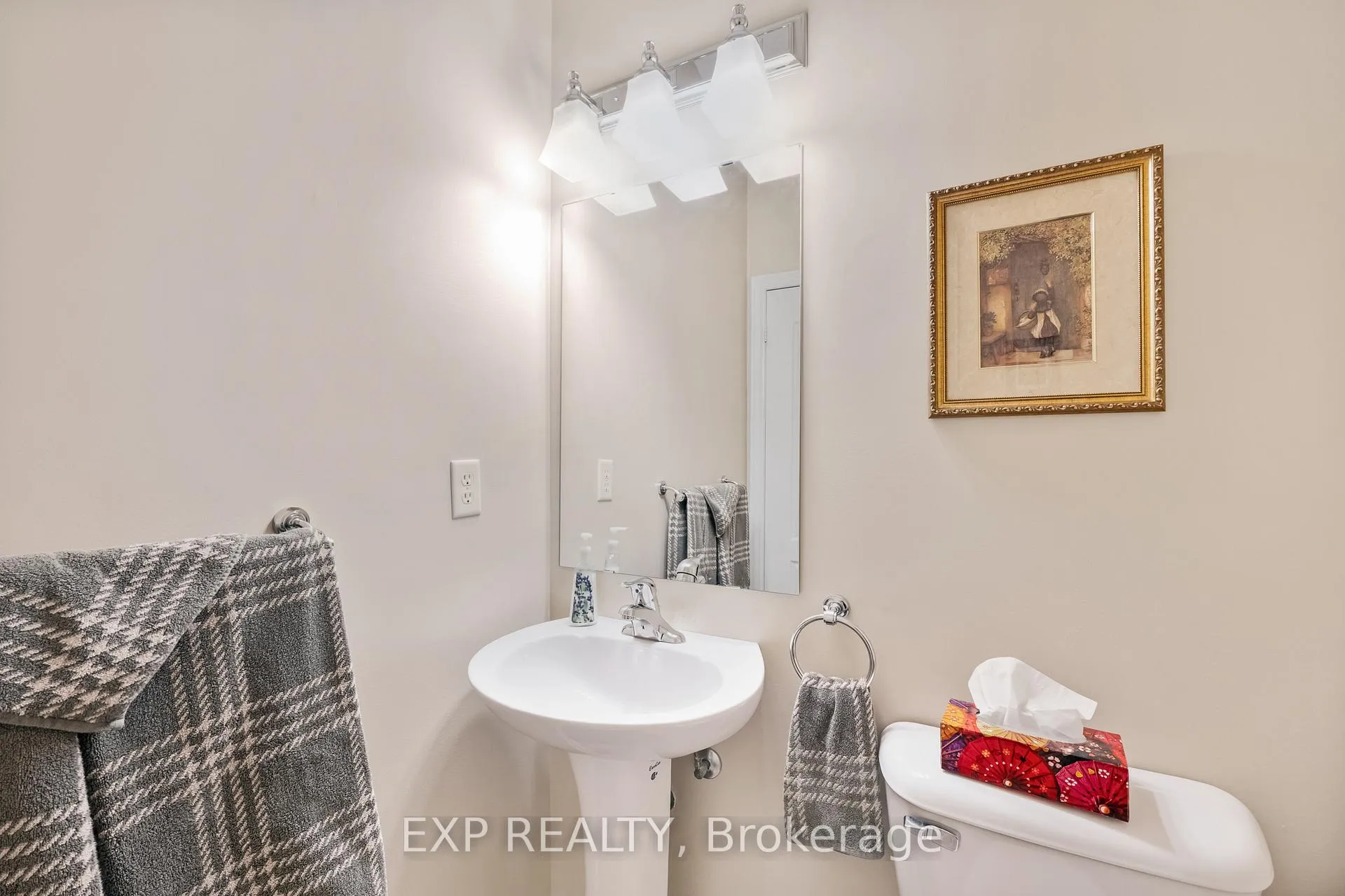 Photo 20 of 106 Succession Crescent, Barrie, Innis-Shore — HOMEH