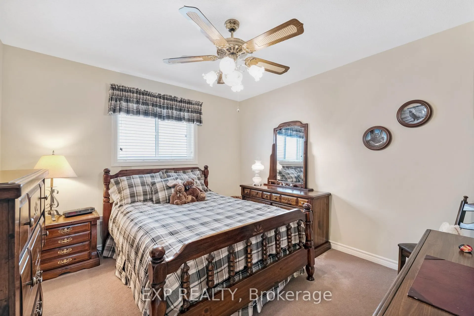 Photo 28 of 106 Succession Crescent, Barrie, Innis-Shore — HOMEH