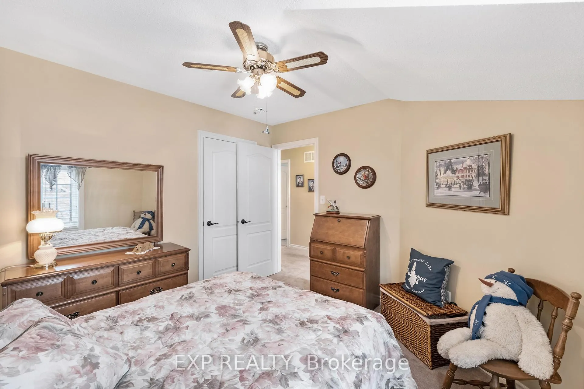 Photo 32 of 106 Succession Crescent, Barrie, Innis-Shore — HOMEH