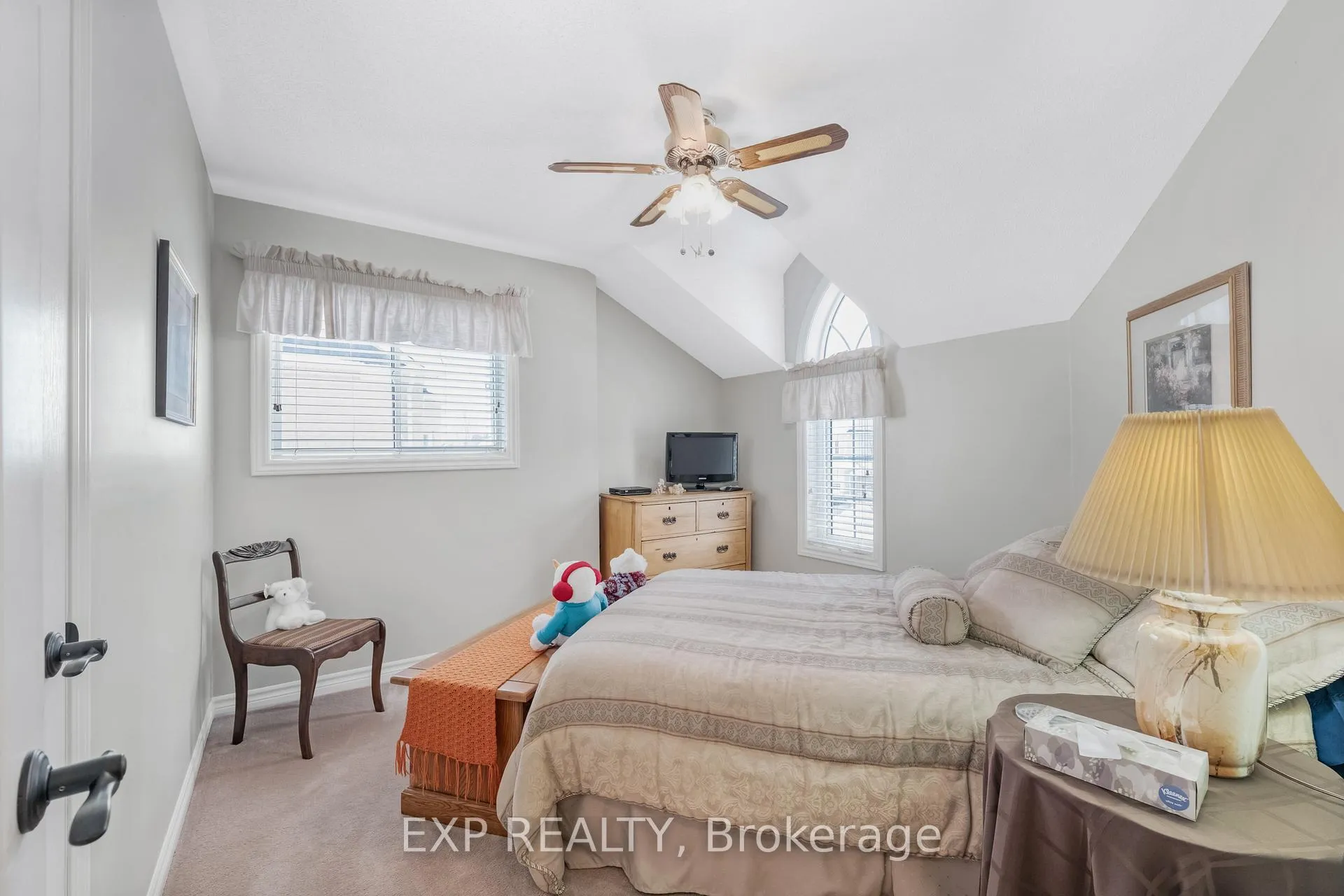 Photo 35 of 106 Succession Crescent, Barrie, Innis-Shore — HOMEH