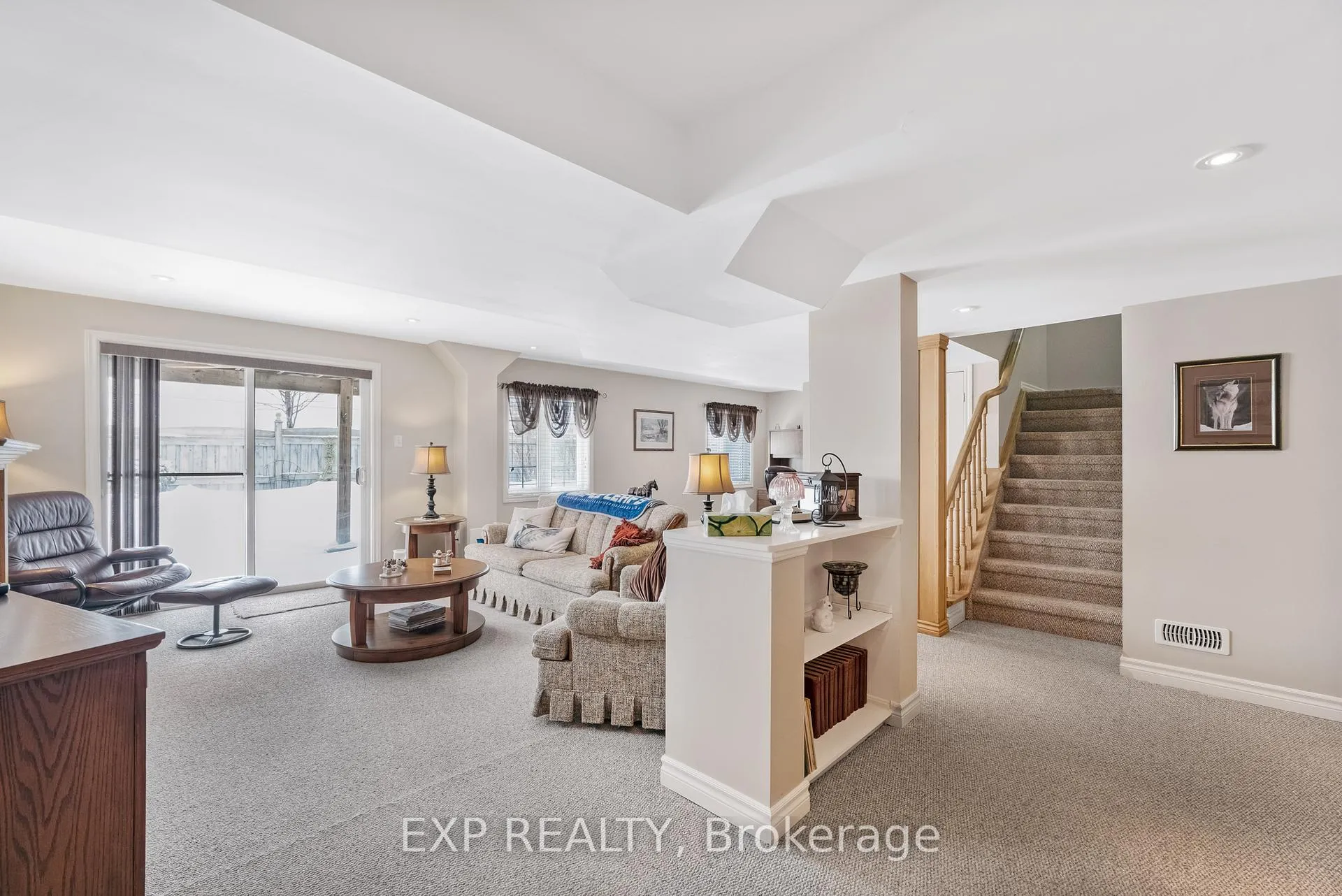 Photo 38 of 106 Succession Crescent, Barrie, Innis-Shore — HOMEH