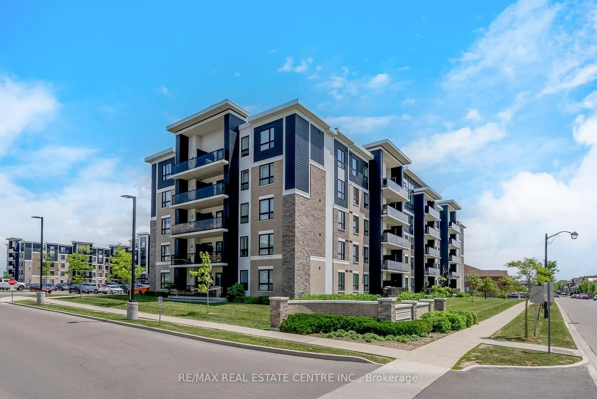 Front of Unit 408, 650 Sauve Street