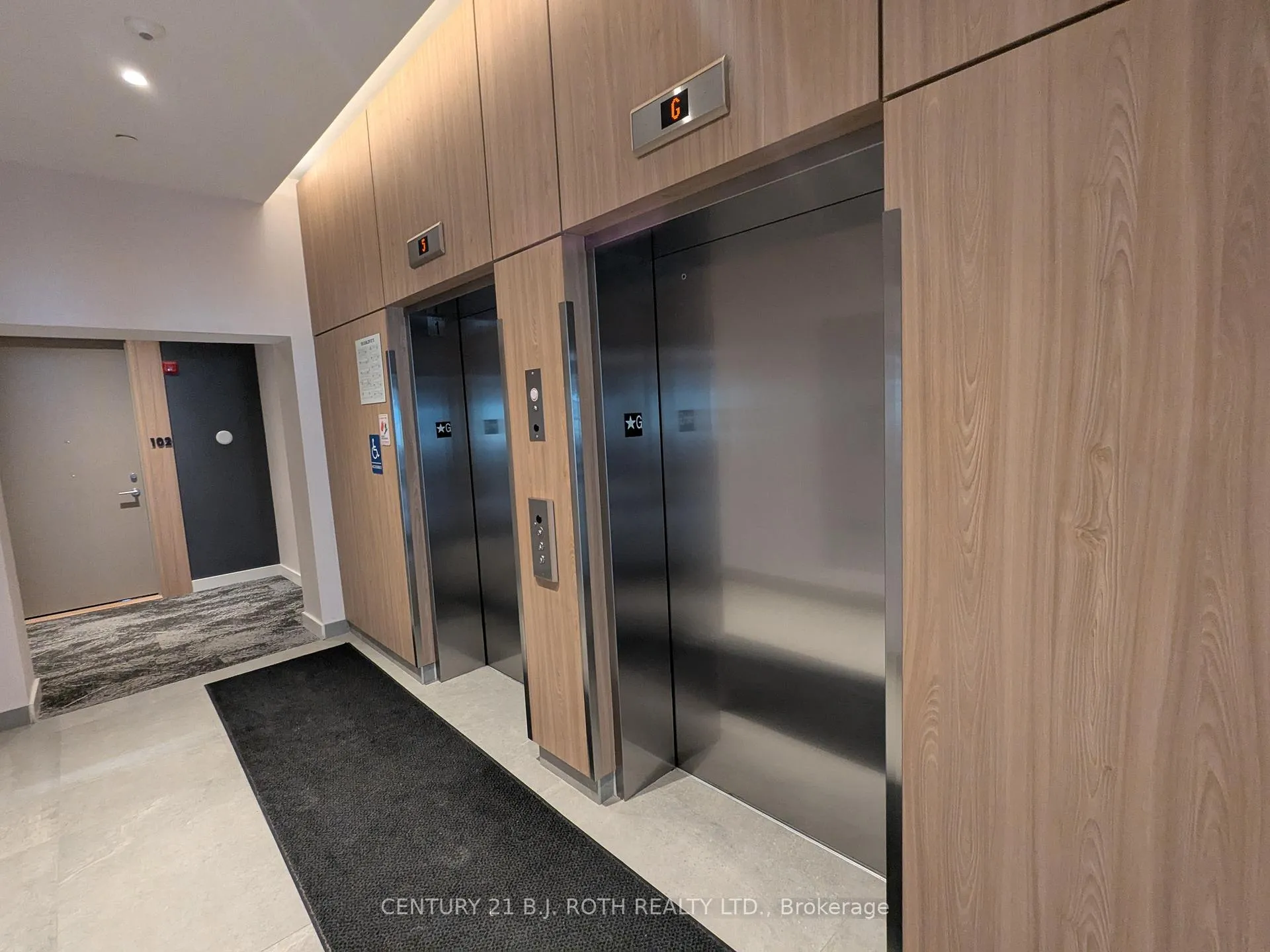 Photo 9 of Unit 822, 185 Dunlop Street E, Barrie, Lakeshore — HOMEH