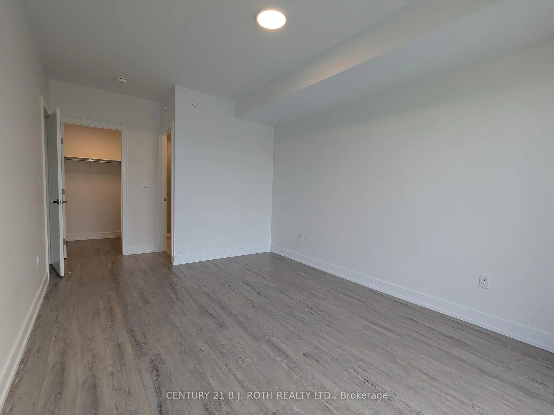 Photo 16 of Unit 822, 185 Dunlop Street E, Barrie, Lakeshore — HOMEH