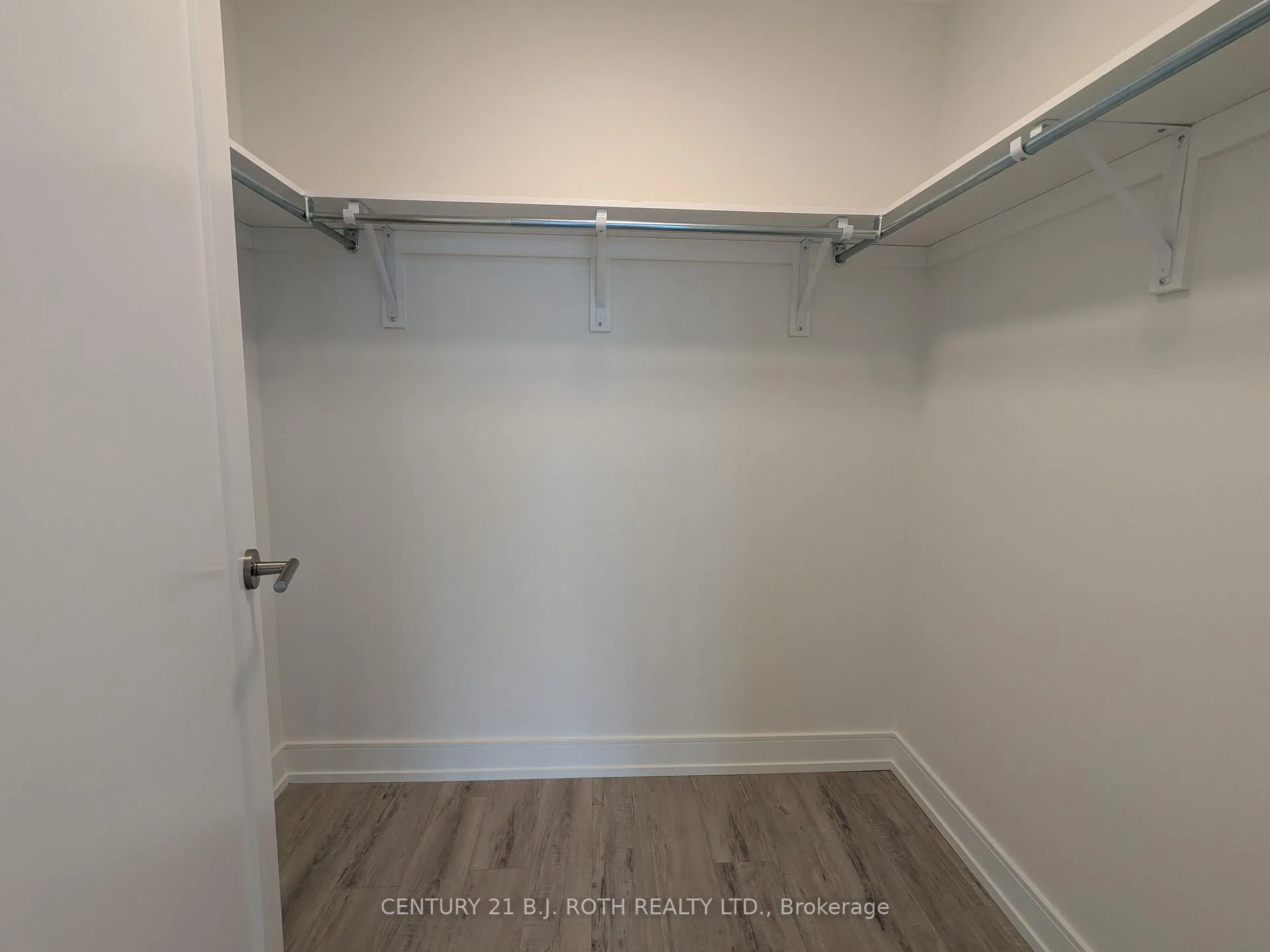 Photo 17 of Unit 822, 185 Dunlop Street E, Barrie, Lakeshore — HOMEH