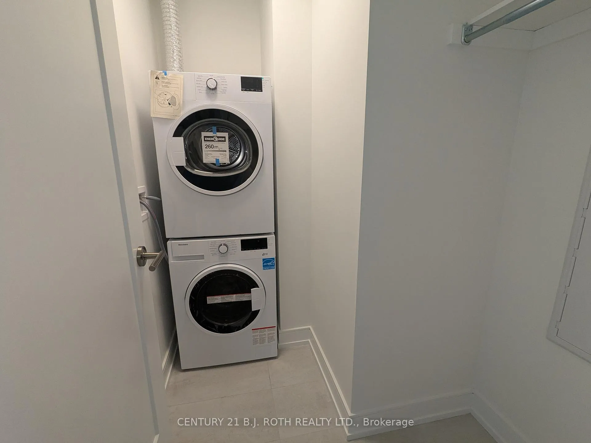 Photo 21 of Unit 822, 185 Dunlop Street E, Barrie, Lakeshore — HOMEH