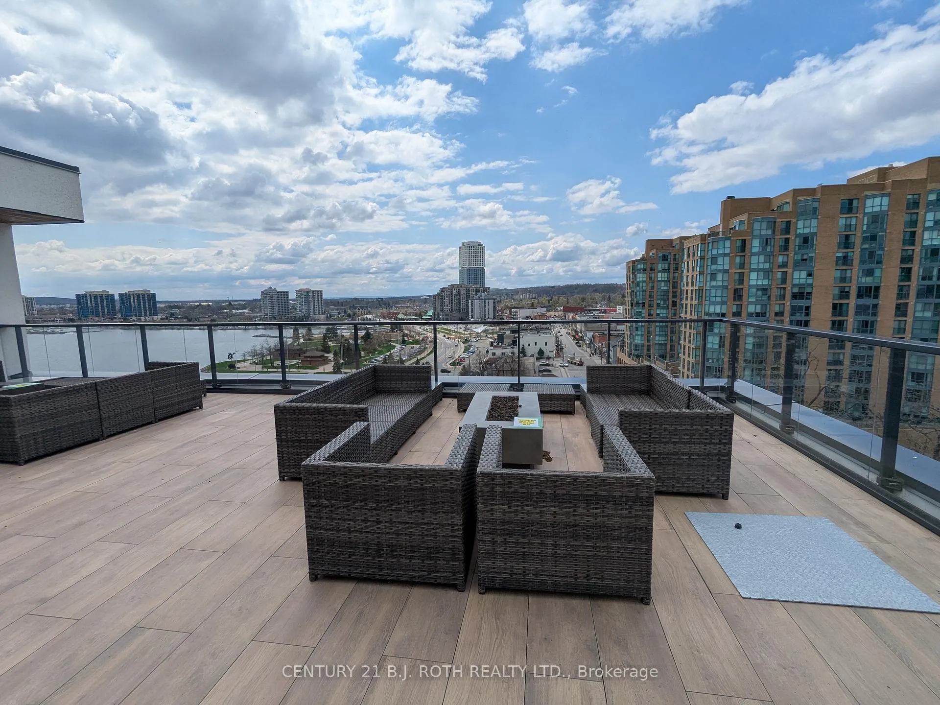 Photo 23 of Unit 822, 185 Dunlop Street E, Barrie, Lakeshore — HOMEH