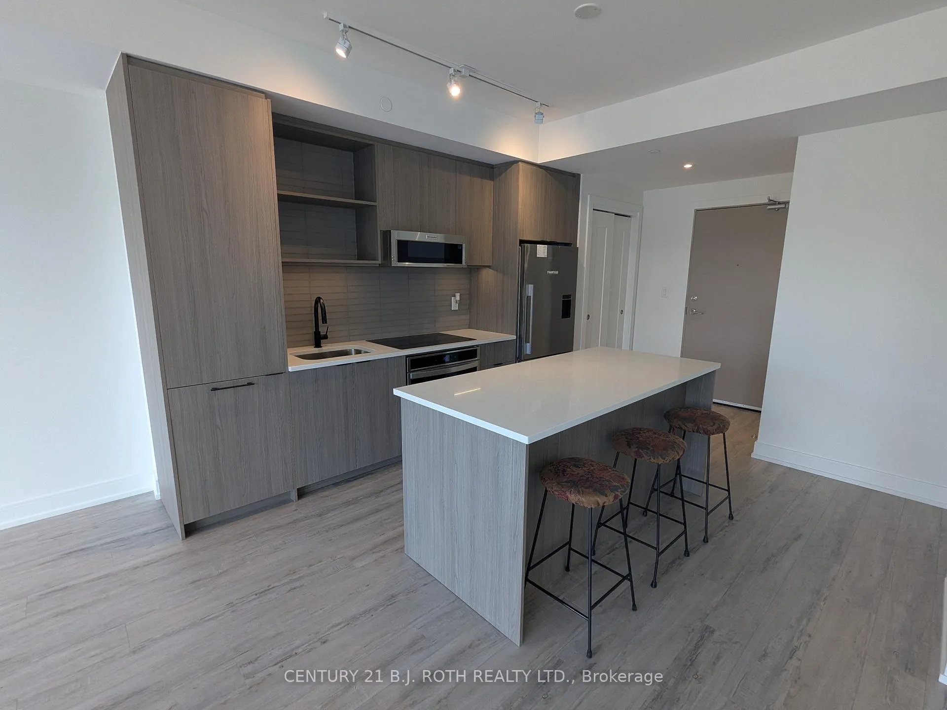 Photo 40 of Unit 822, 185 Dunlop Street E, Barrie, Lakeshore — HOMEH