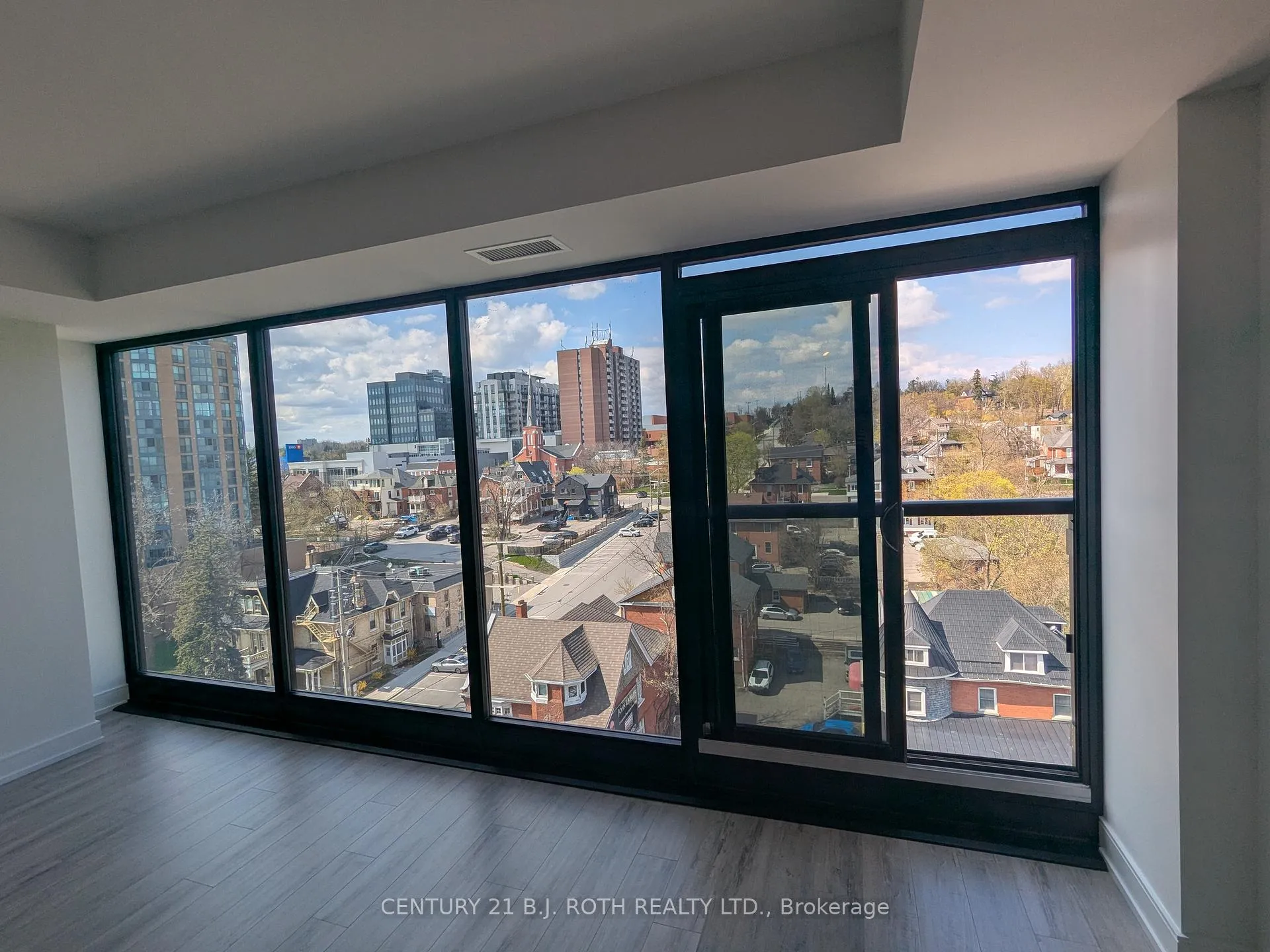 Photo 41 of Unit 822, 185 Dunlop Street E, Barrie, Lakeshore — HOMEH