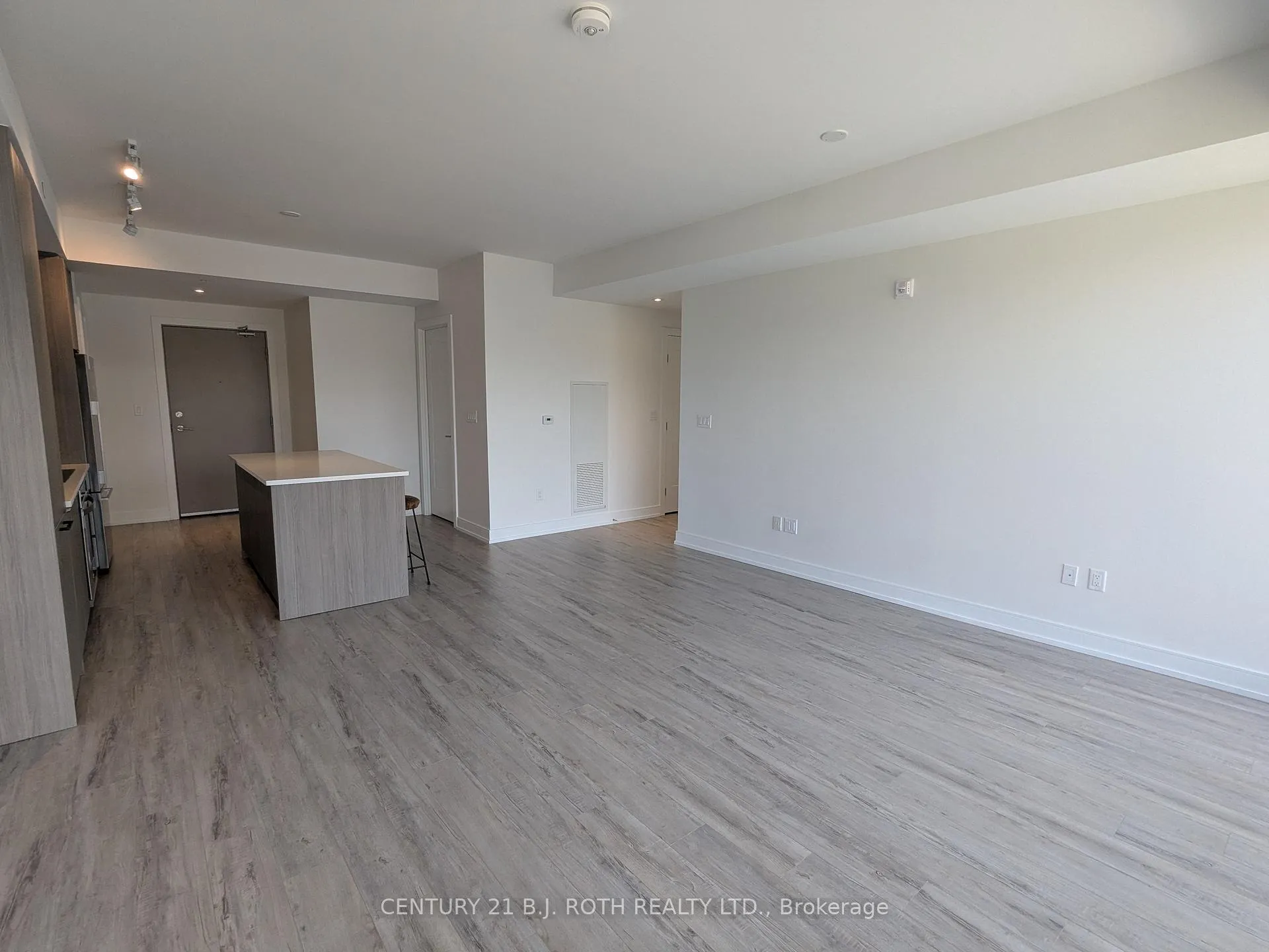 Photo 43 of Unit 822, 185 Dunlop Street E, Barrie, Lakeshore — HOMEH