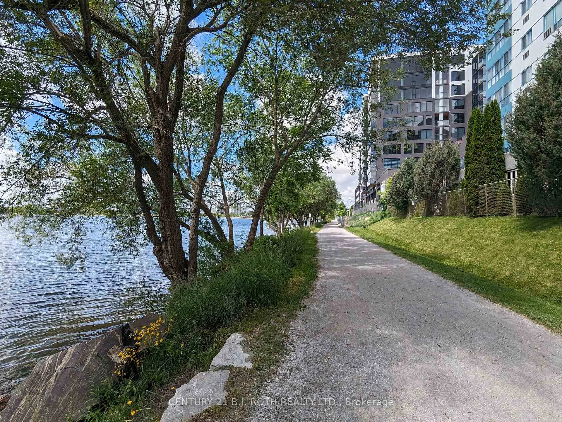 Photo 48 of Unit 822, 185 Dunlop Street E, Barrie, Lakeshore — HOMEH