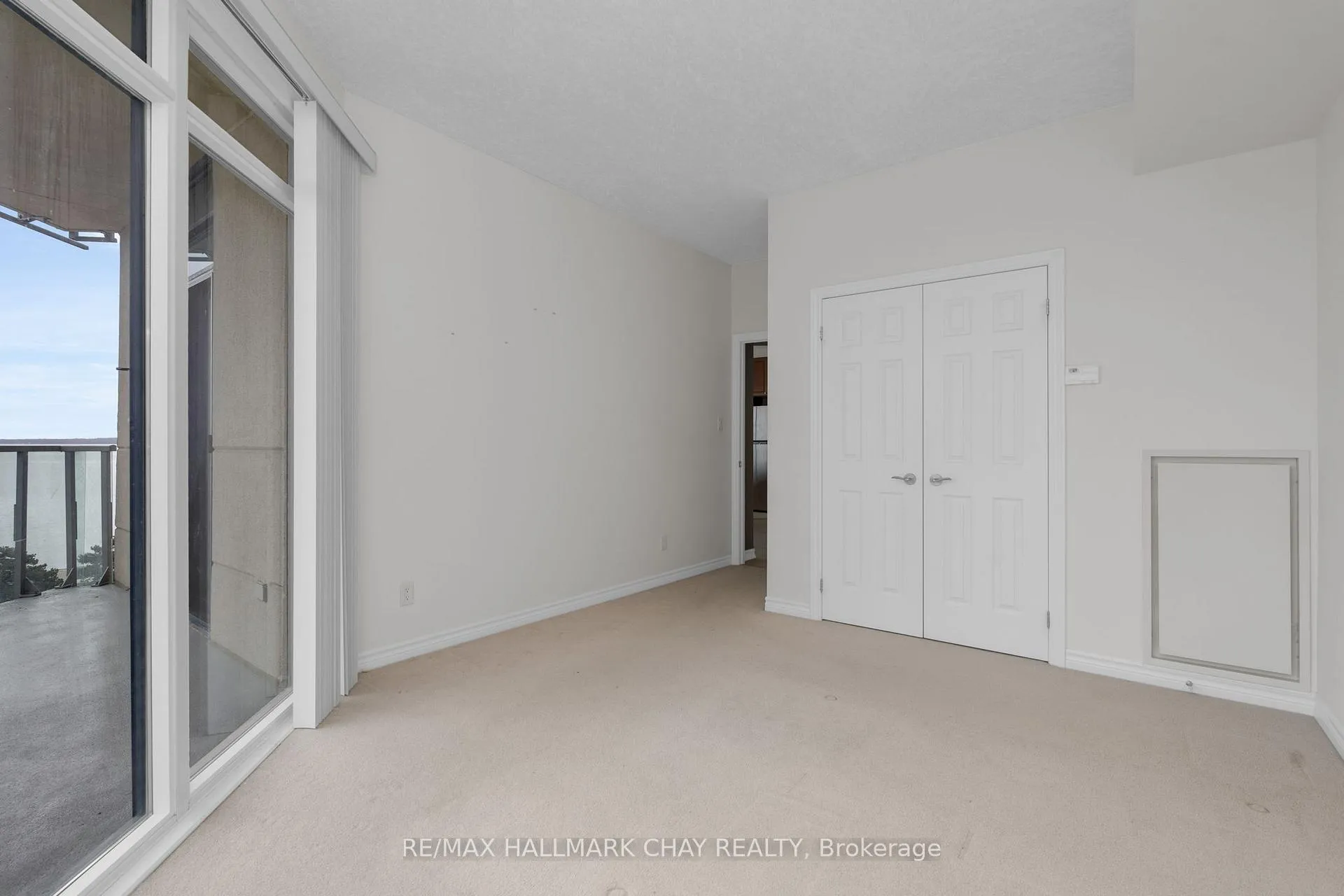 Photo 12 of Unit 706, 37 Ellen Street, Barrie, City Centre — HOMEH