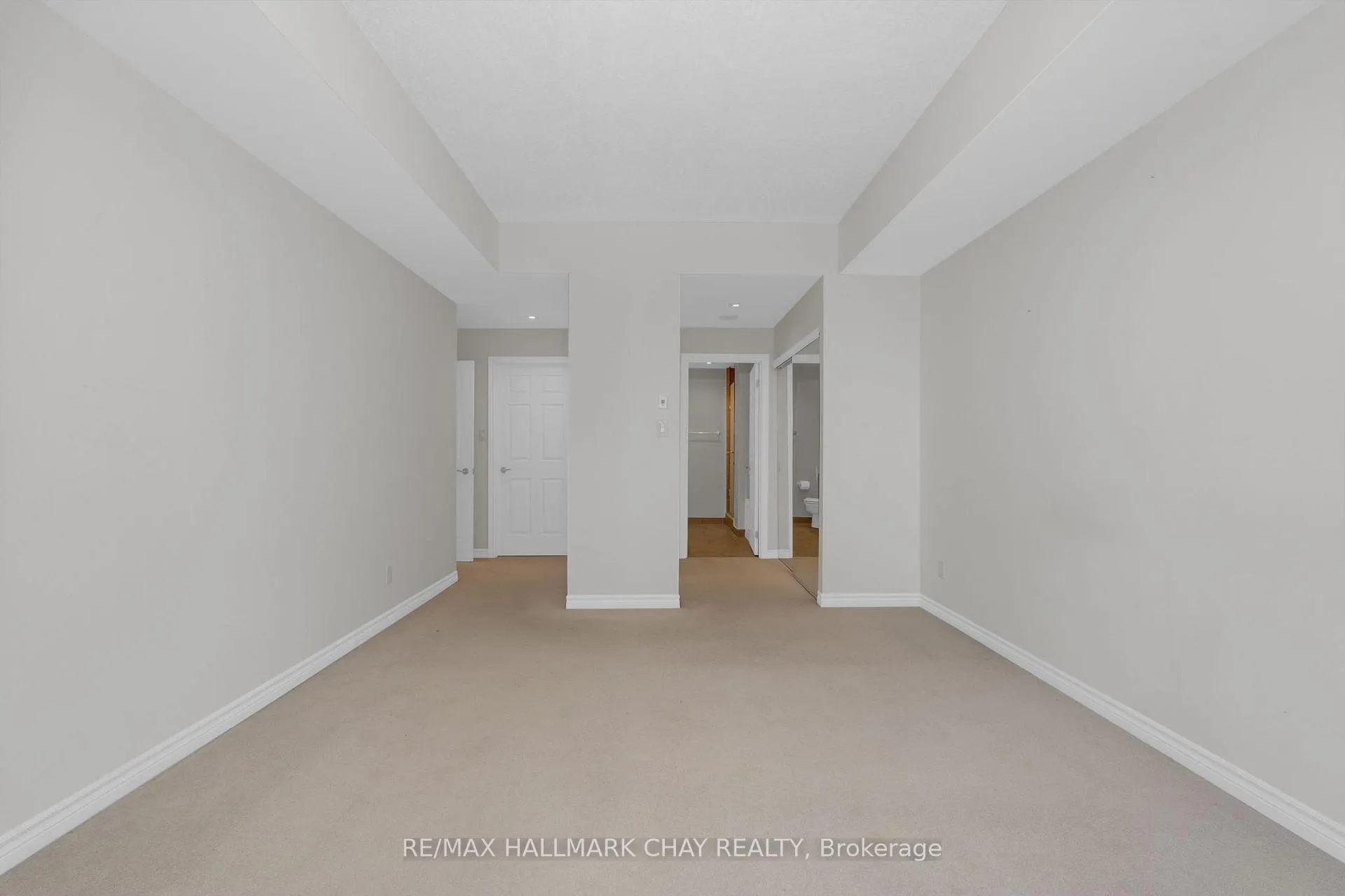 Photo 14 of Unit 706, 37 Ellen Street, Barrie, City Centre — HOMEH