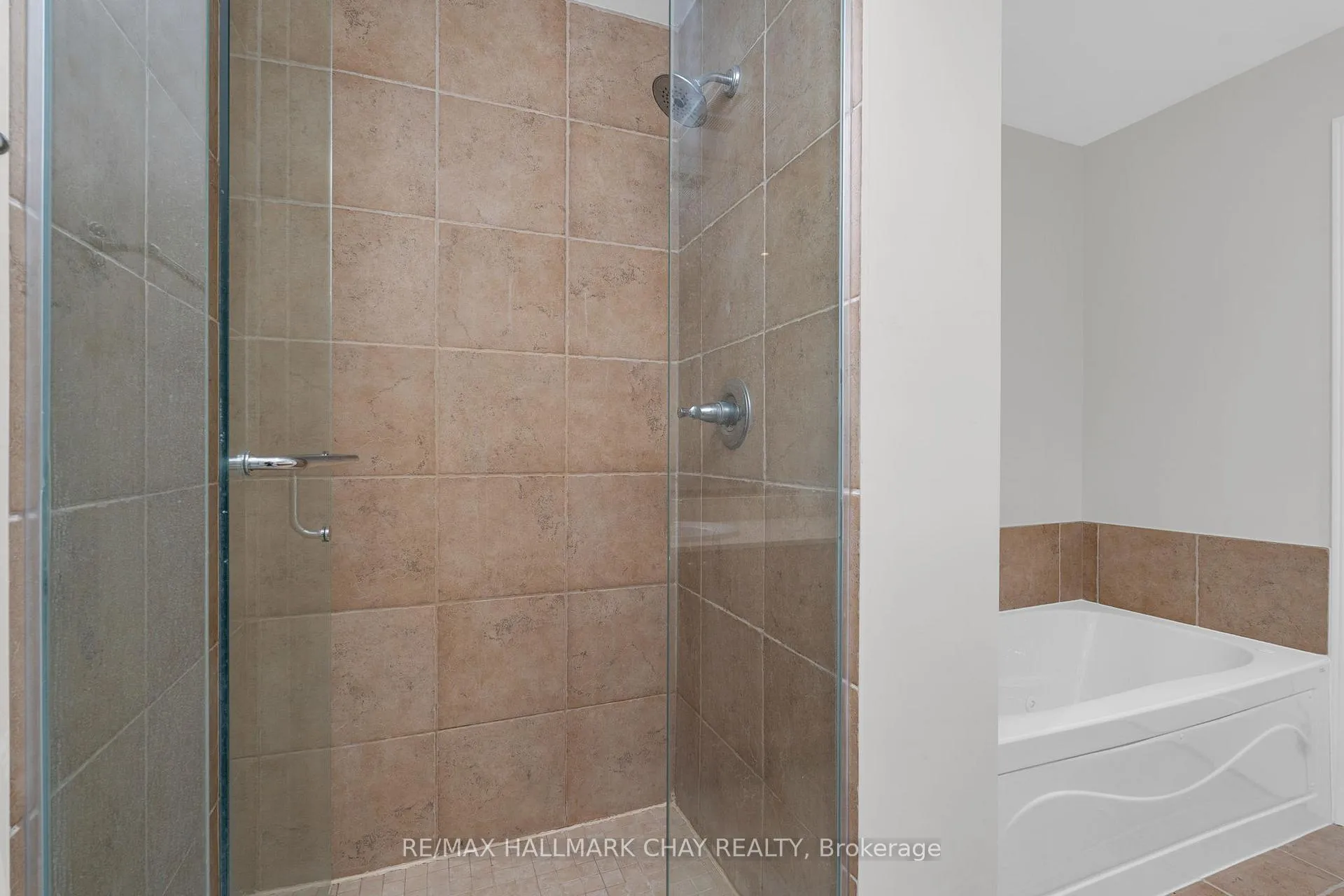 Photo 17 of Unit 706, 37 Ellen Street, Barrie, City Centre — HOMEH