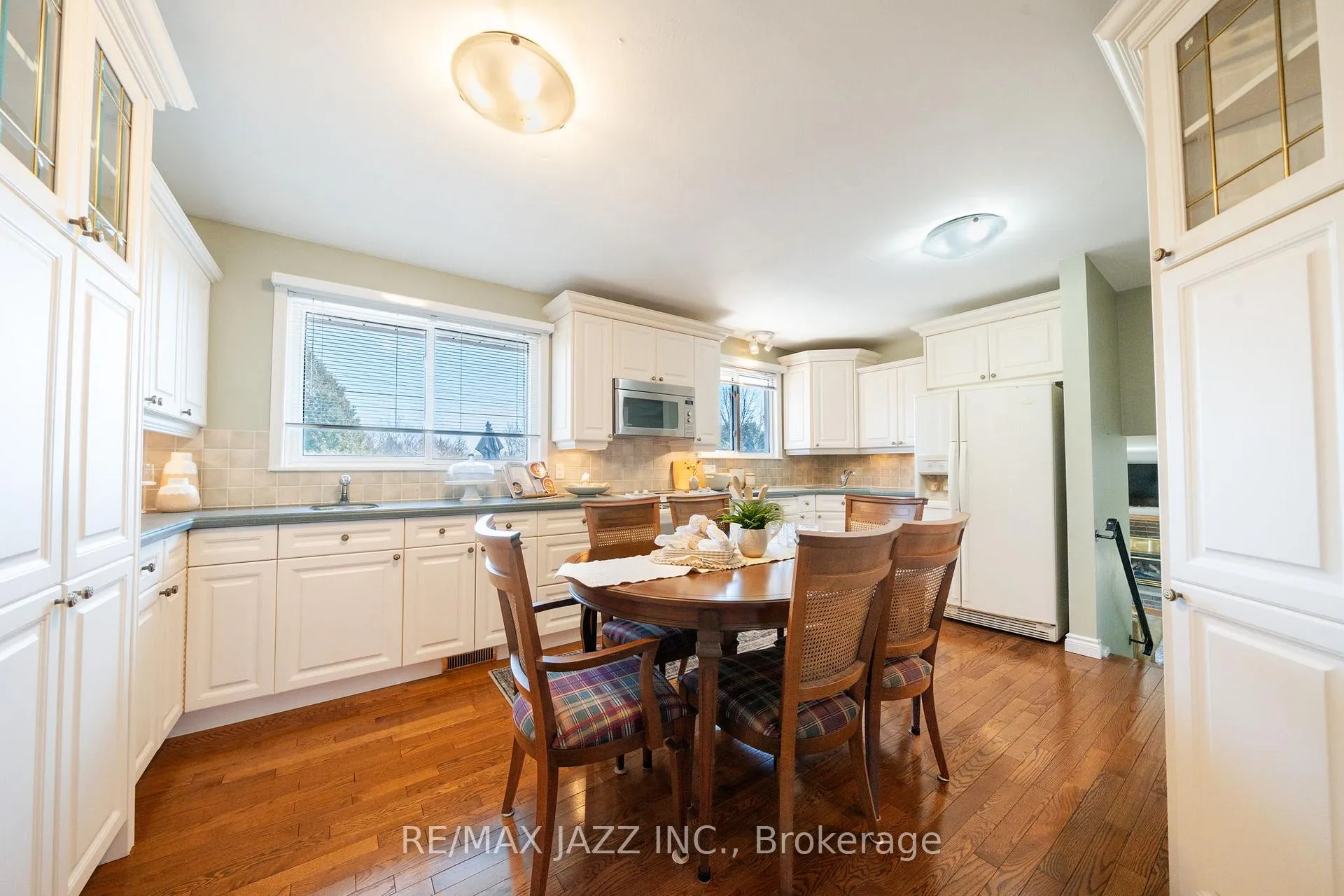 Photo 6 of 361 Carnaby Court, Oshawa, Centennial — HOMEH