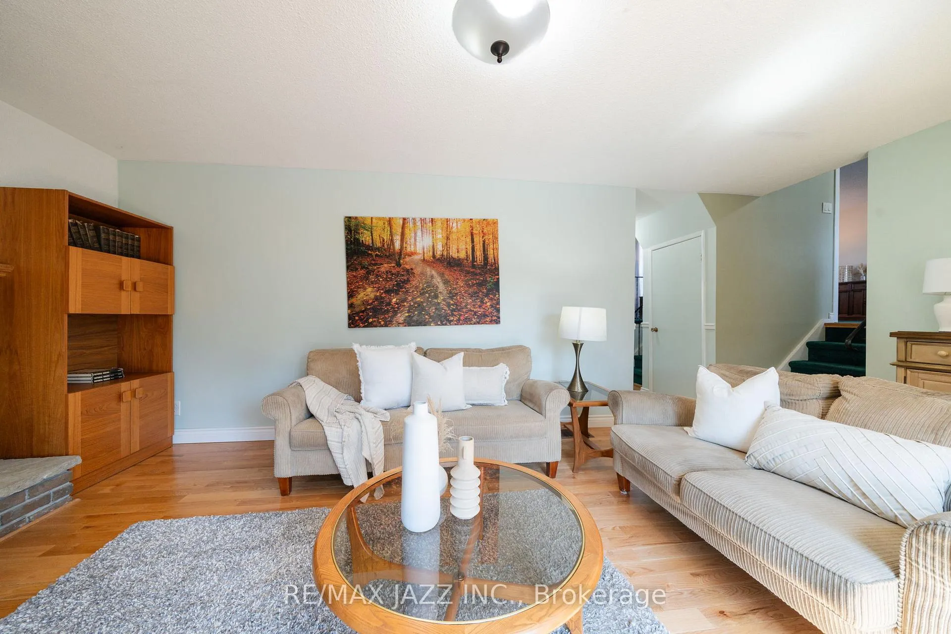 Photo 10 of 361 Carnaby Court, Oshawa, Centennial — HOMEH