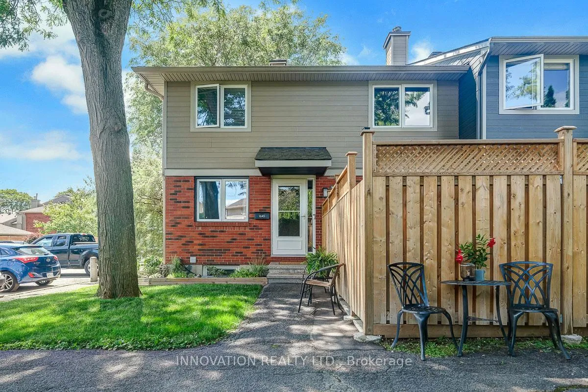 Front of 1645 Du Sommet Place