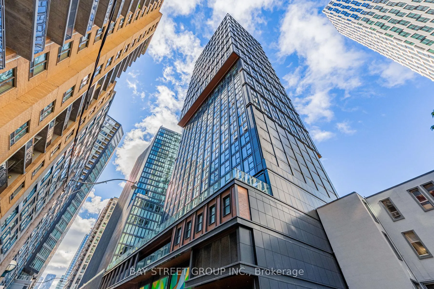 Front of Unit 1109, 82 Dalhousie Street