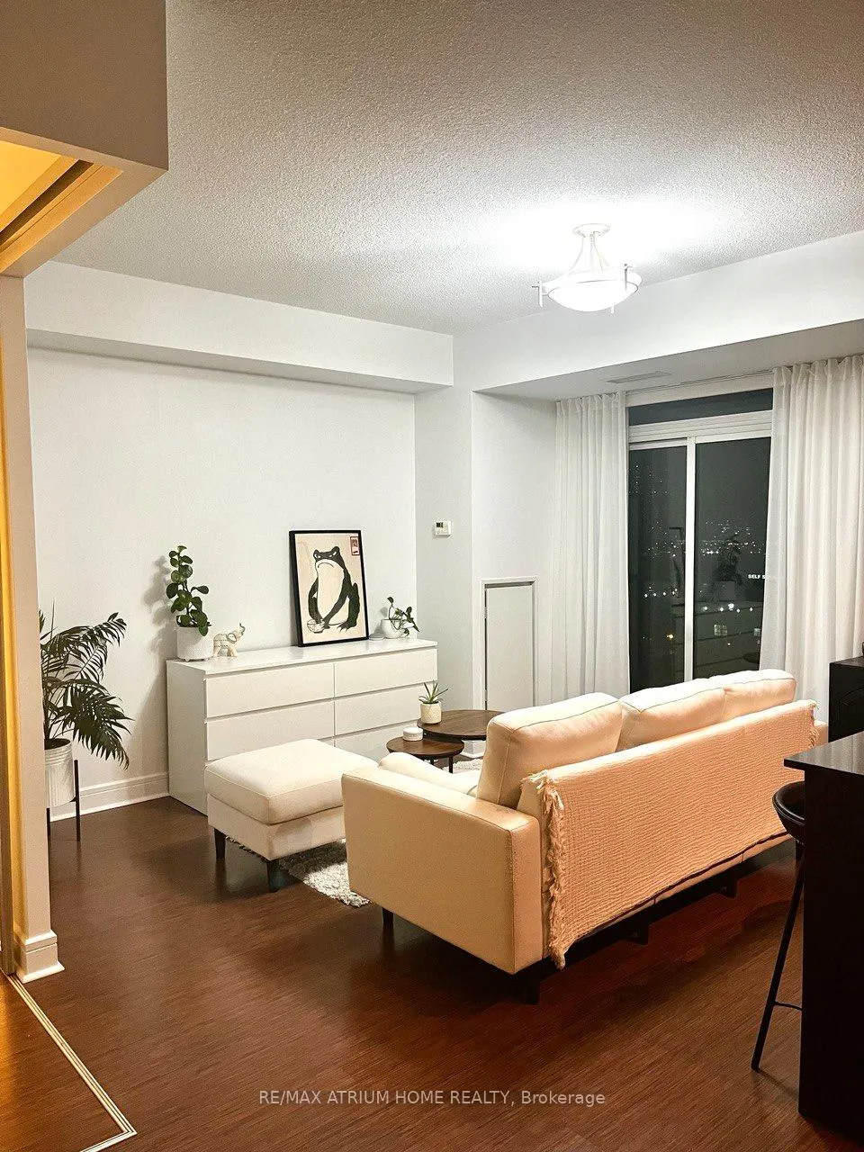Photo 3 of Unit 1109, 35 Brian Peck Crescent, Toronto, Thorncliffe Park — HOMEH