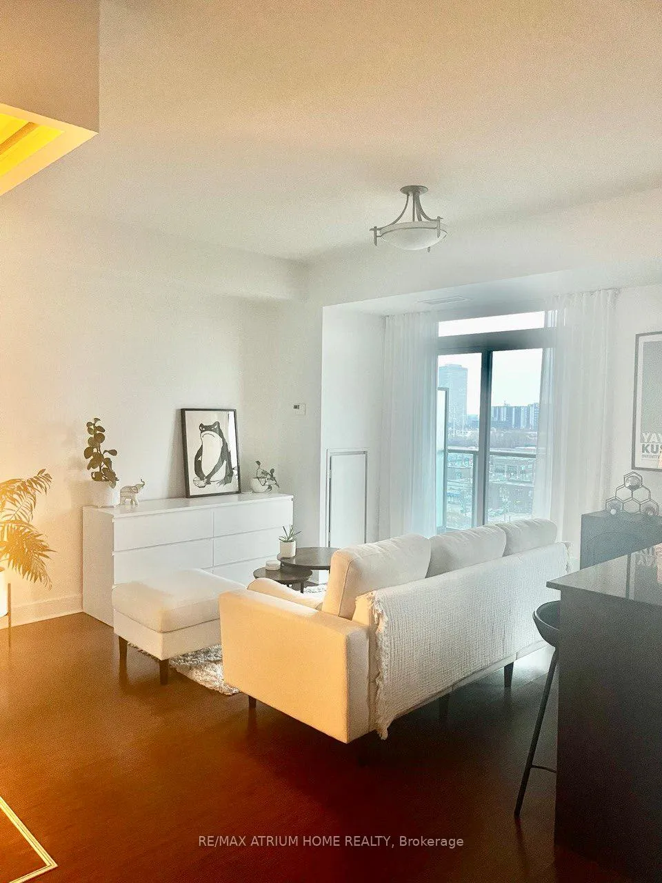 Photo 4 of Unit 1109, 35 Brian Peck Crescent, Toronto, Thorncliffe Park — HOMEH