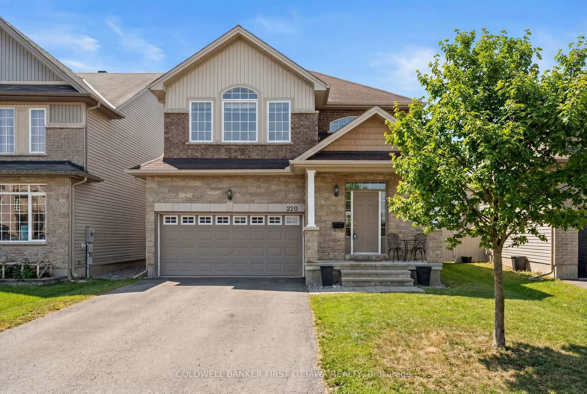 Photo 2 of 220 Dave Smith Crescent, Ottawa, Riverside South/Gloucester Glen — HOMEH