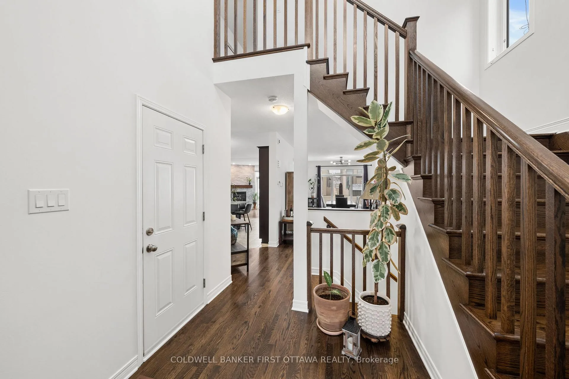 Photo 6 of 220 Dave Smith Crescent, Ottawa, Riverside South/Gloucester Glen — HOMEH