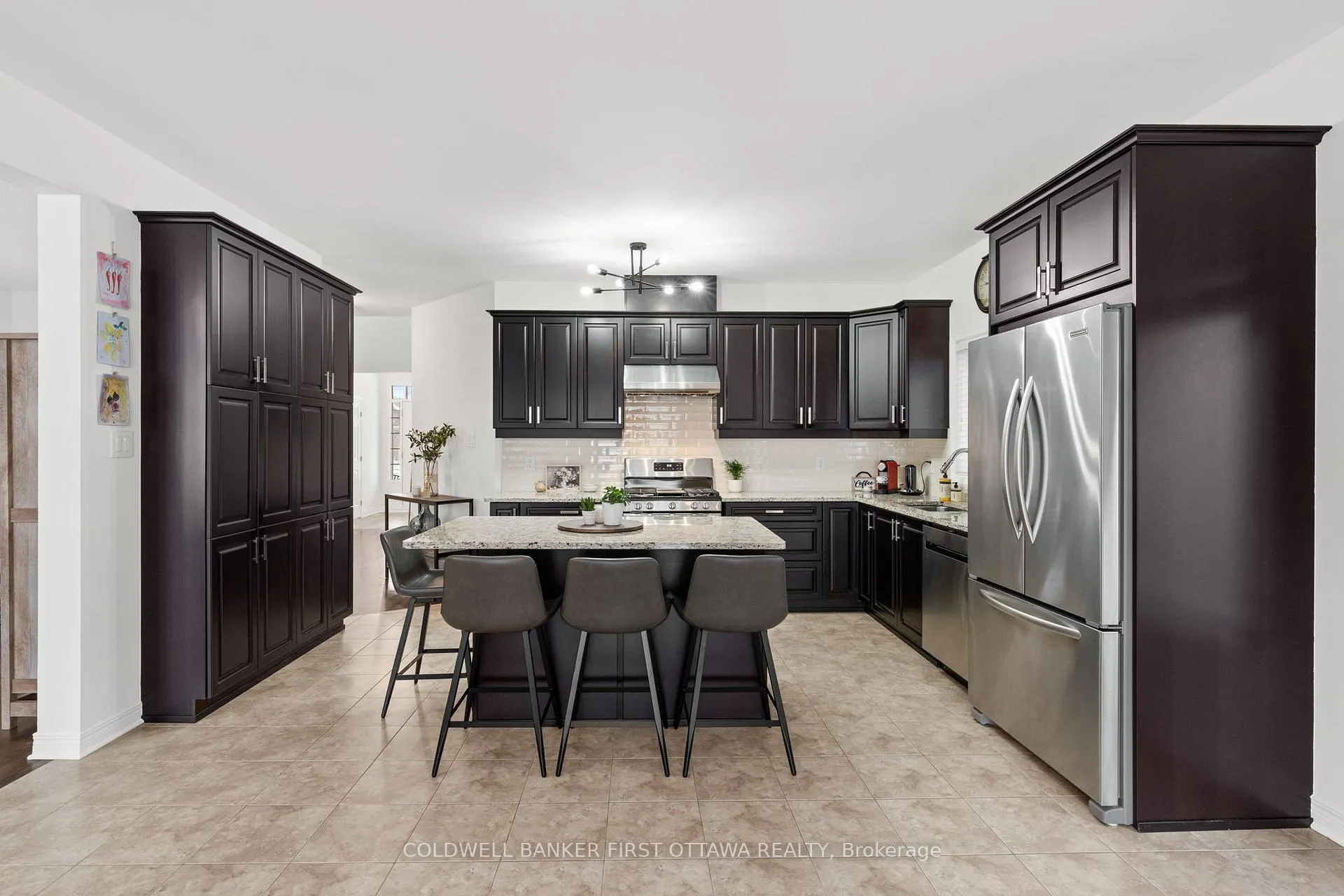 Photo 12 of 220 Dave Smith Crescent, Ottawa, Riverside South/Gloucester Glen — HOMEH
