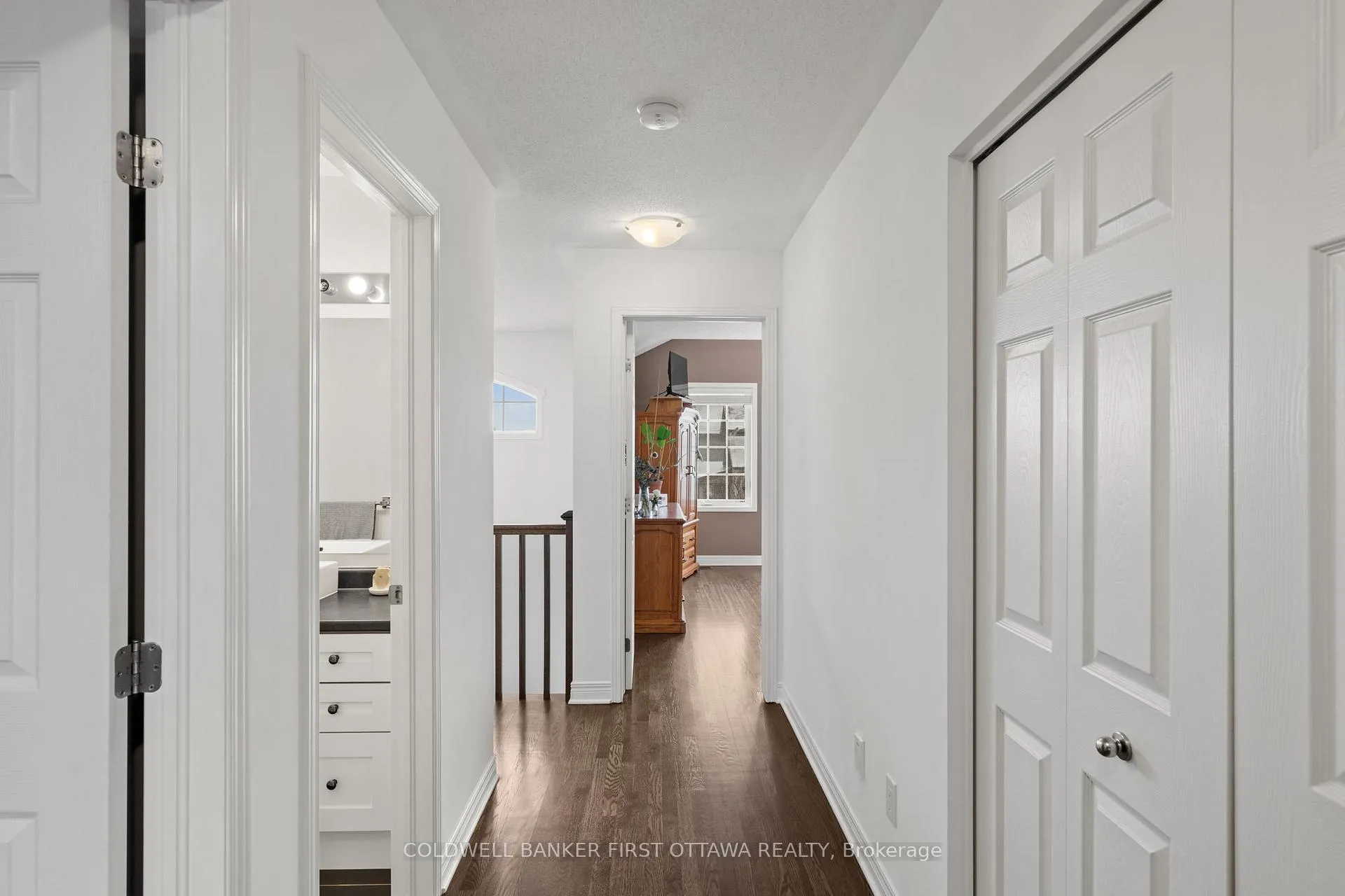 Photo 20 of 220 Dave Smith Crescent, Ottawa, Riverside South/Gloucester Glen — HOMEH