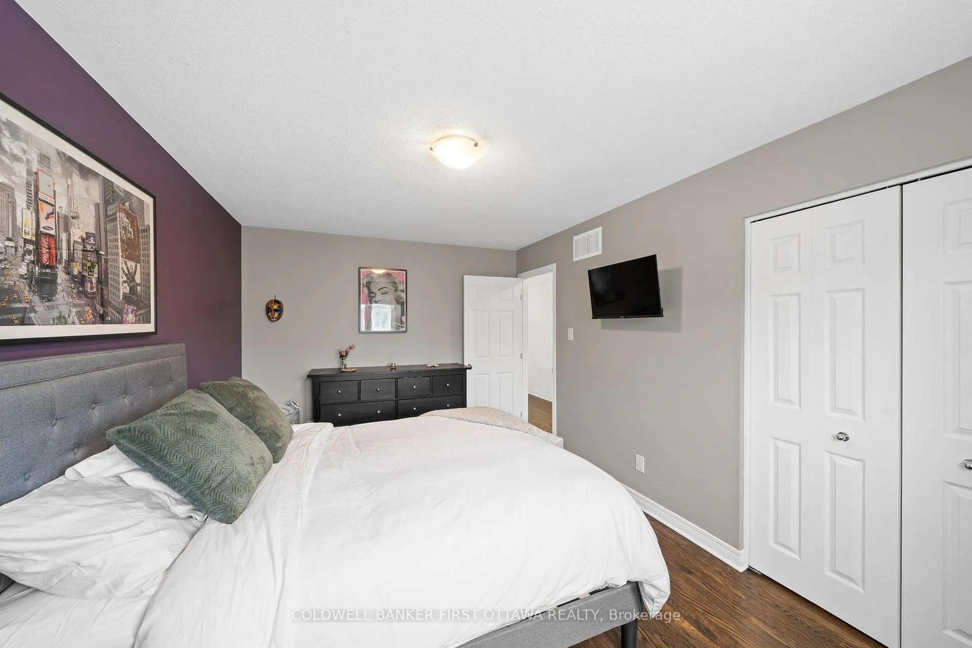 Photo 31 of 220 Dave Smith Crescent, Ottawa, Riverside South/Gloucester Glen — HOMEH